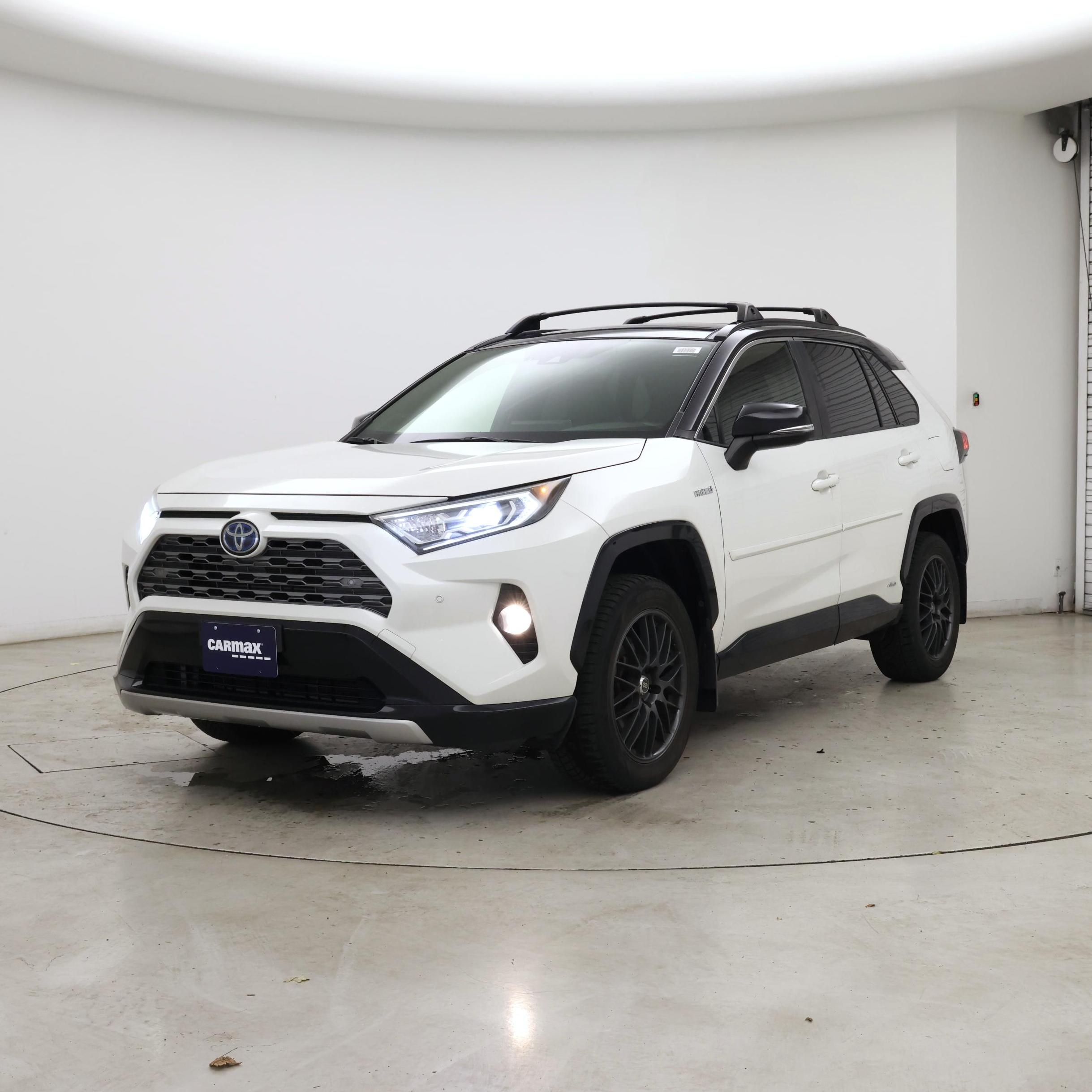 Thumbnail: 2019 Toyota RAV4 - 4