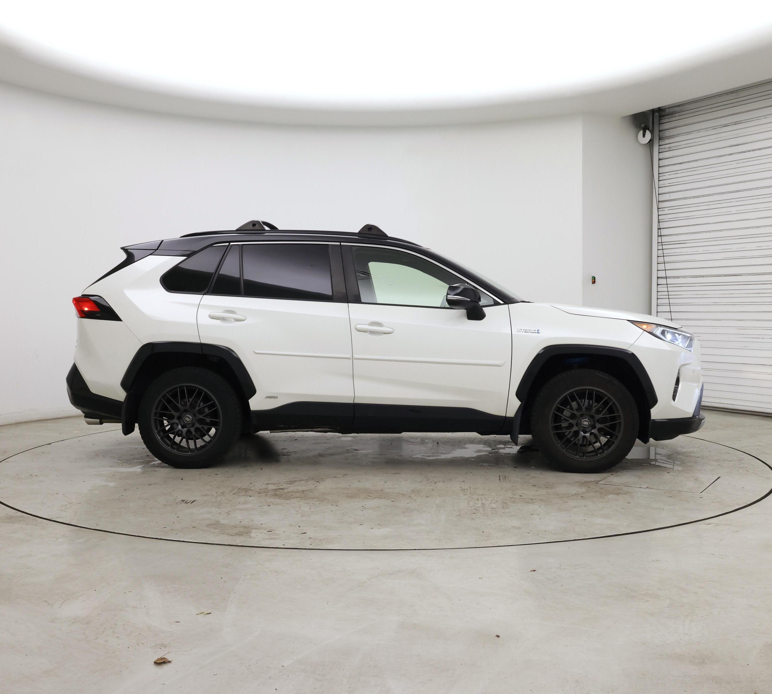Thumbnail: 2019 Toyota RAV4 - 7