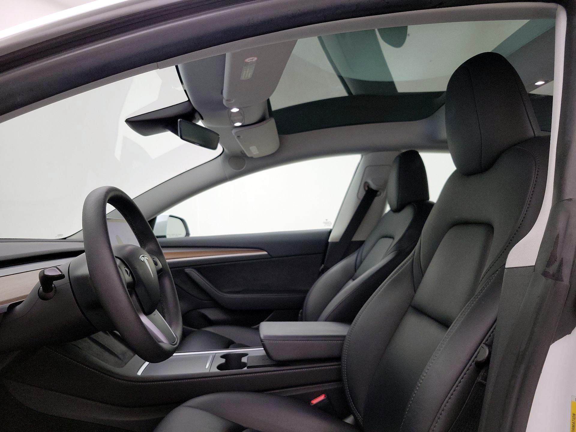 Thumbnail: 2023 Tesla Model 3 - 17