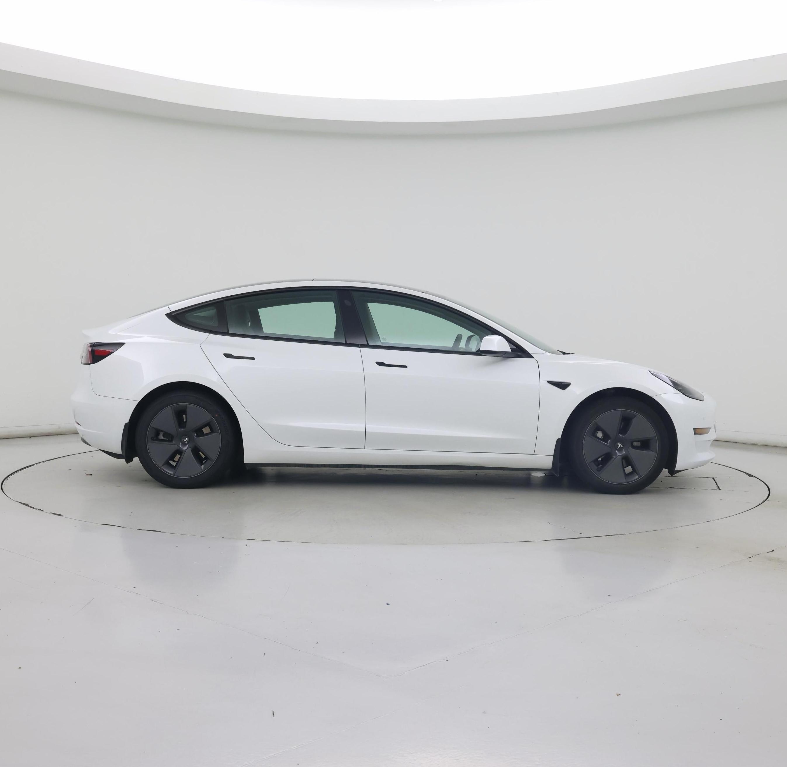 Thumbnail: 2023 Tesla Model 3 - 7