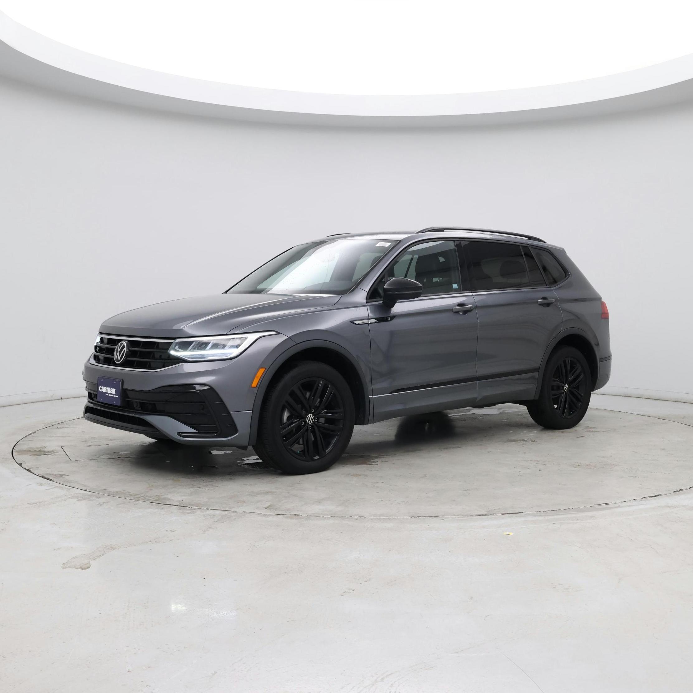 Thumbnail: 2022 Volkswagen Tiguan - 3