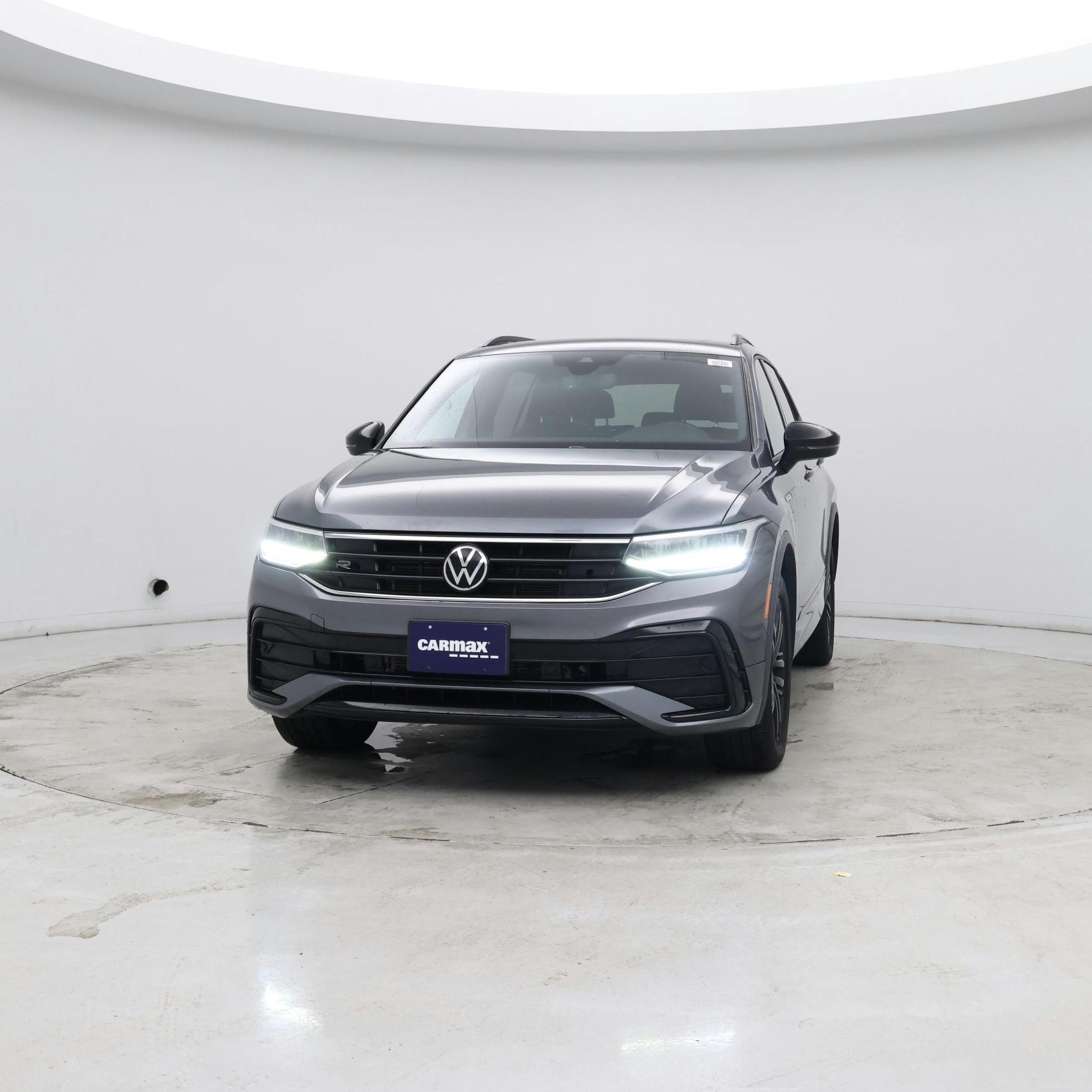 Thumbnail: 2022 Volkswagen Tiguan - 4