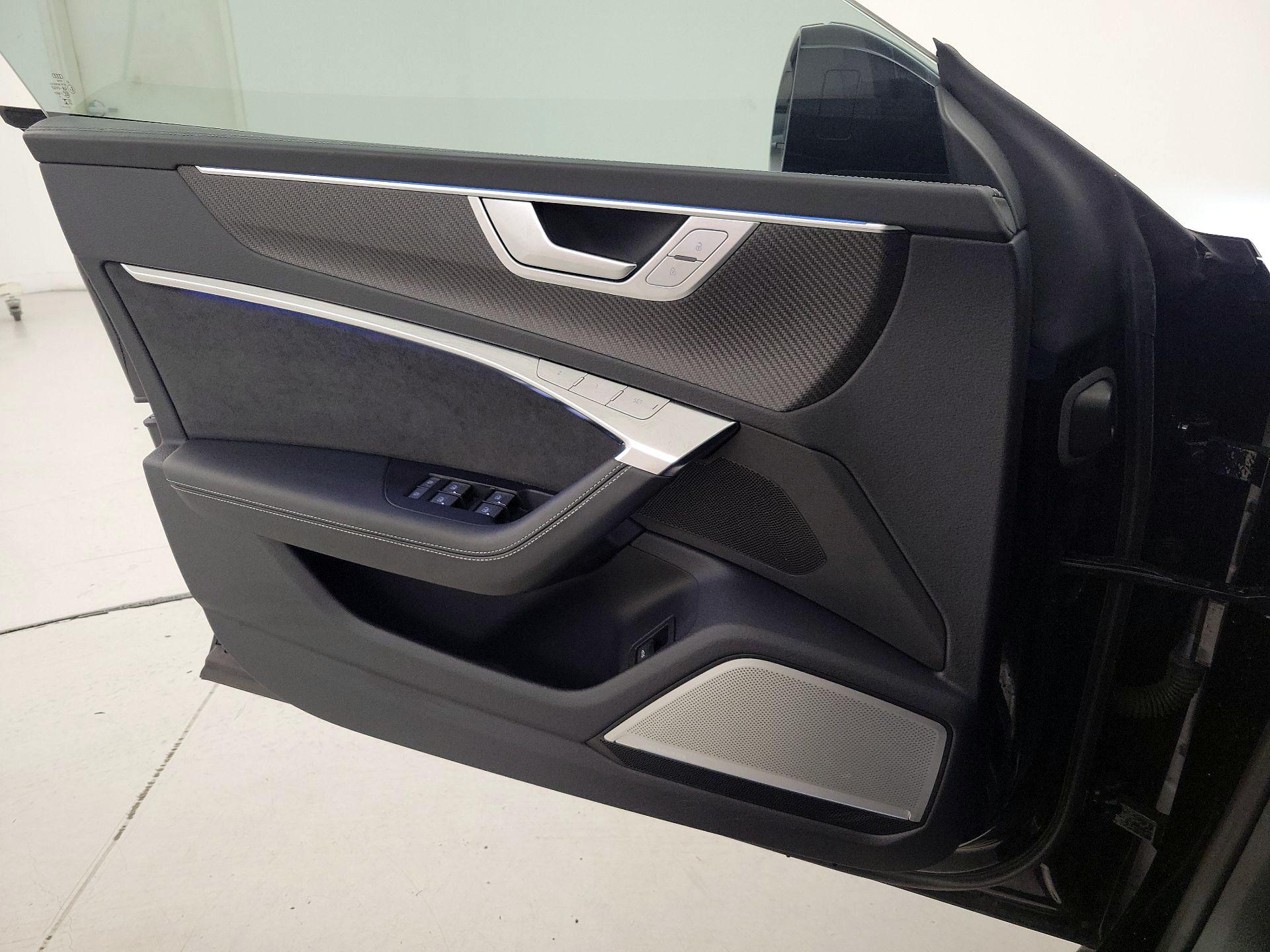 Thumbnail: 2023 Audi S7 - 12