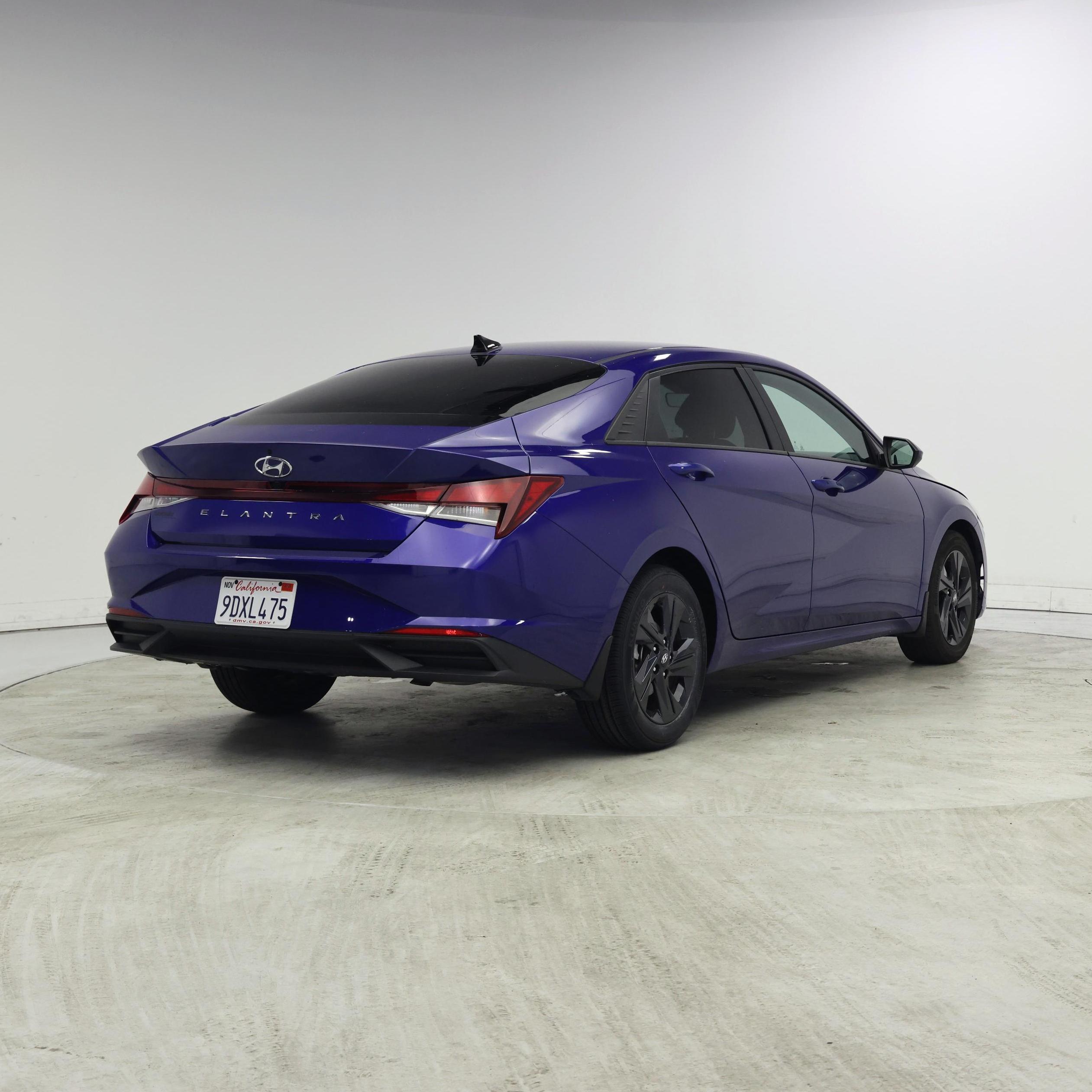 Thumbnail: 2023 Hyundai Elantra - 8