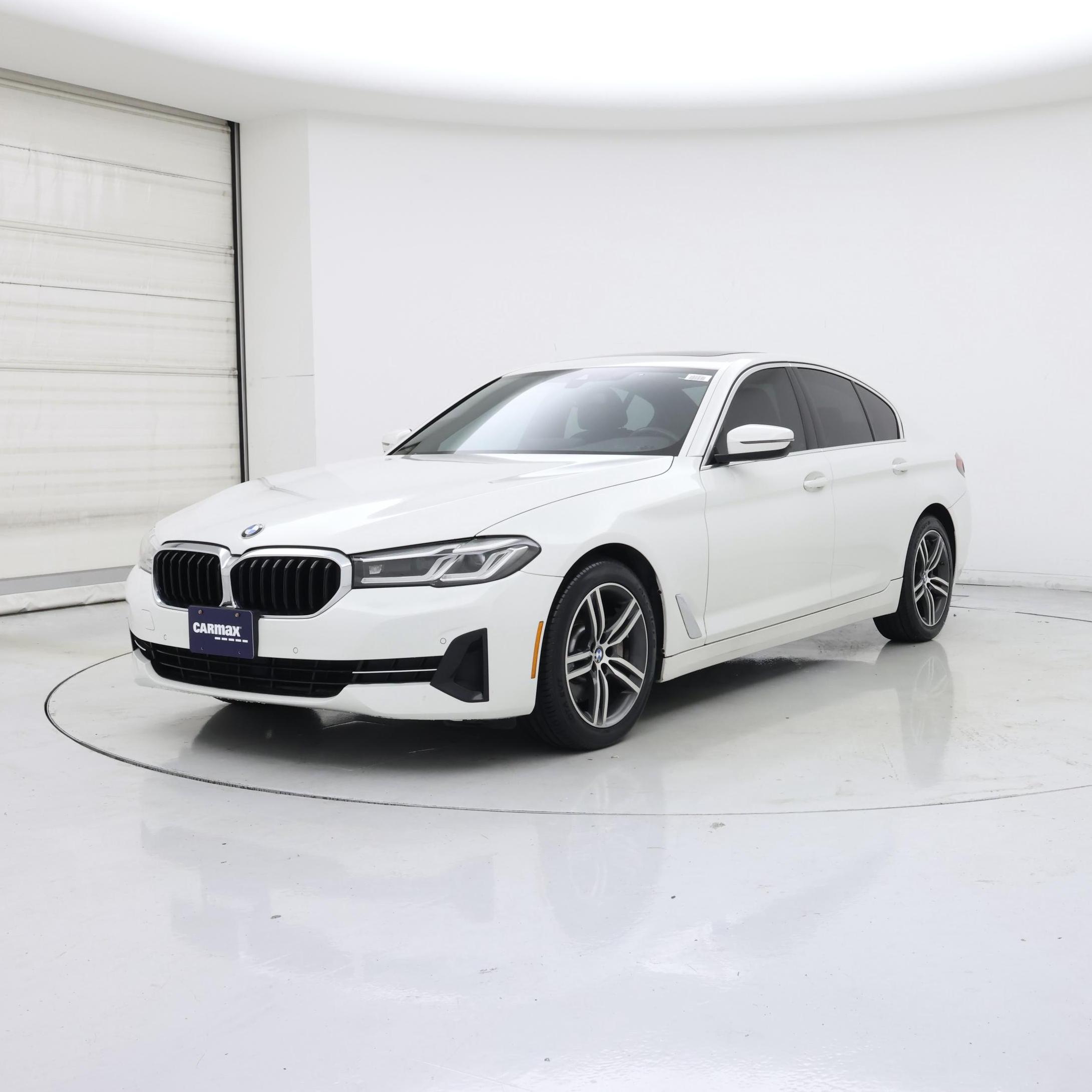 Thumbnail: 2021 BMW 5 Series - 4