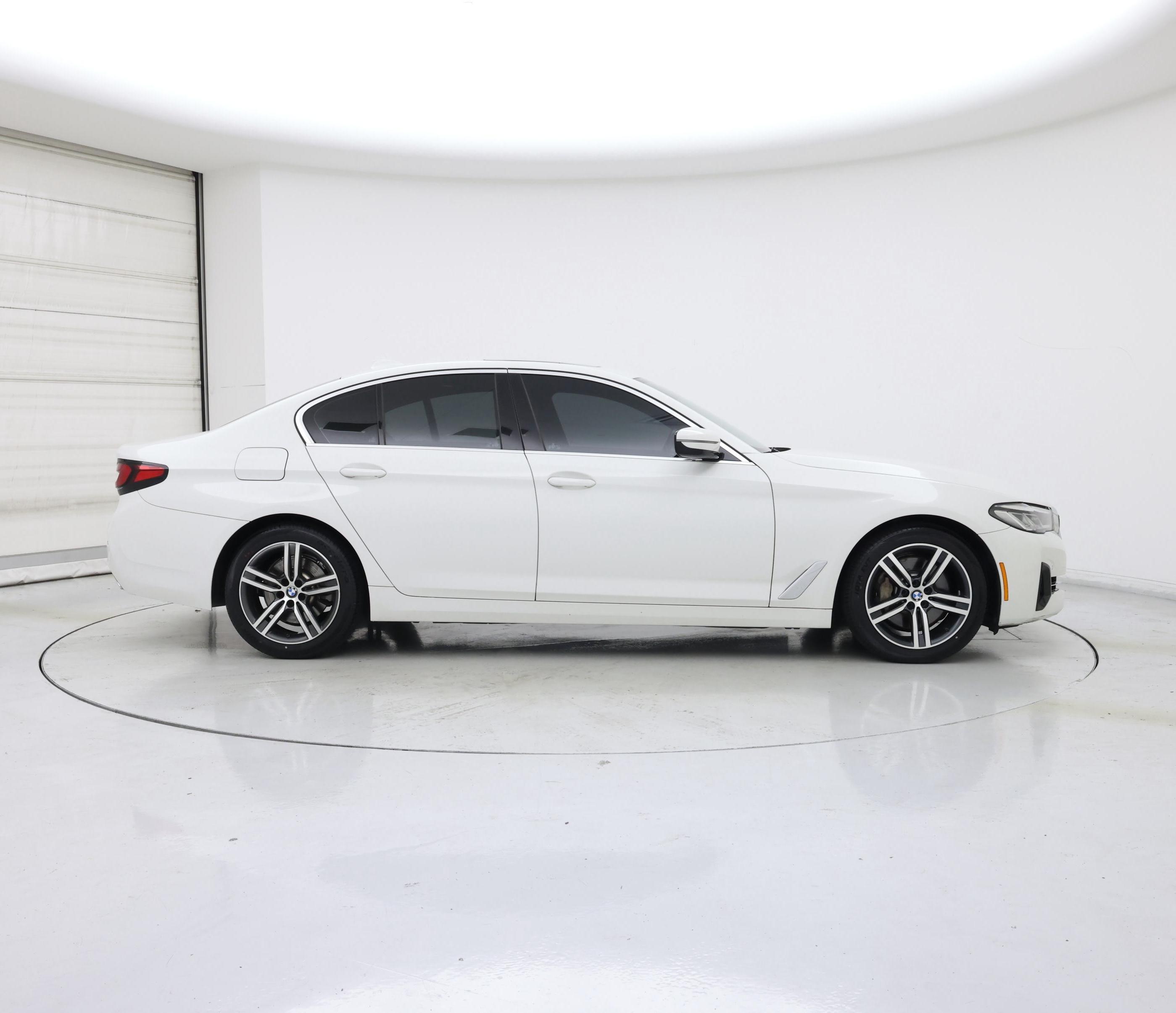 Thumbnail: 2021 BMW 5 Series - 7