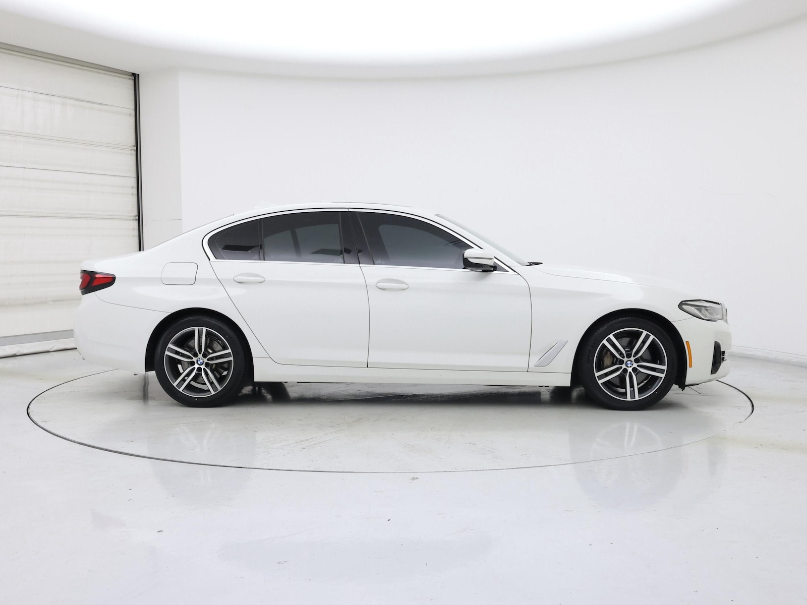 2021 BMW 5 Series 530i - Photo 8