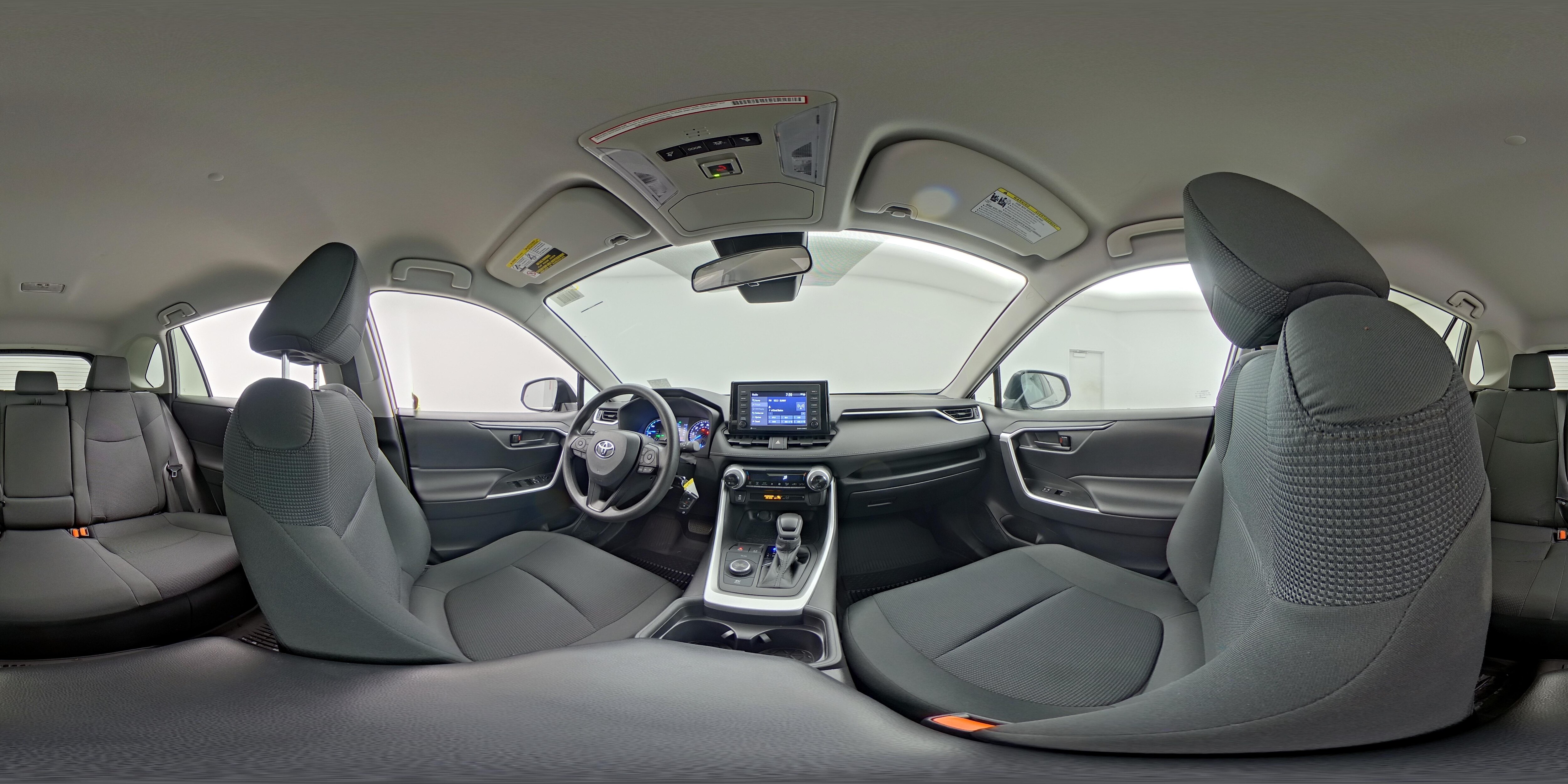 2021 Toyota RAV4 LE - Photo 15