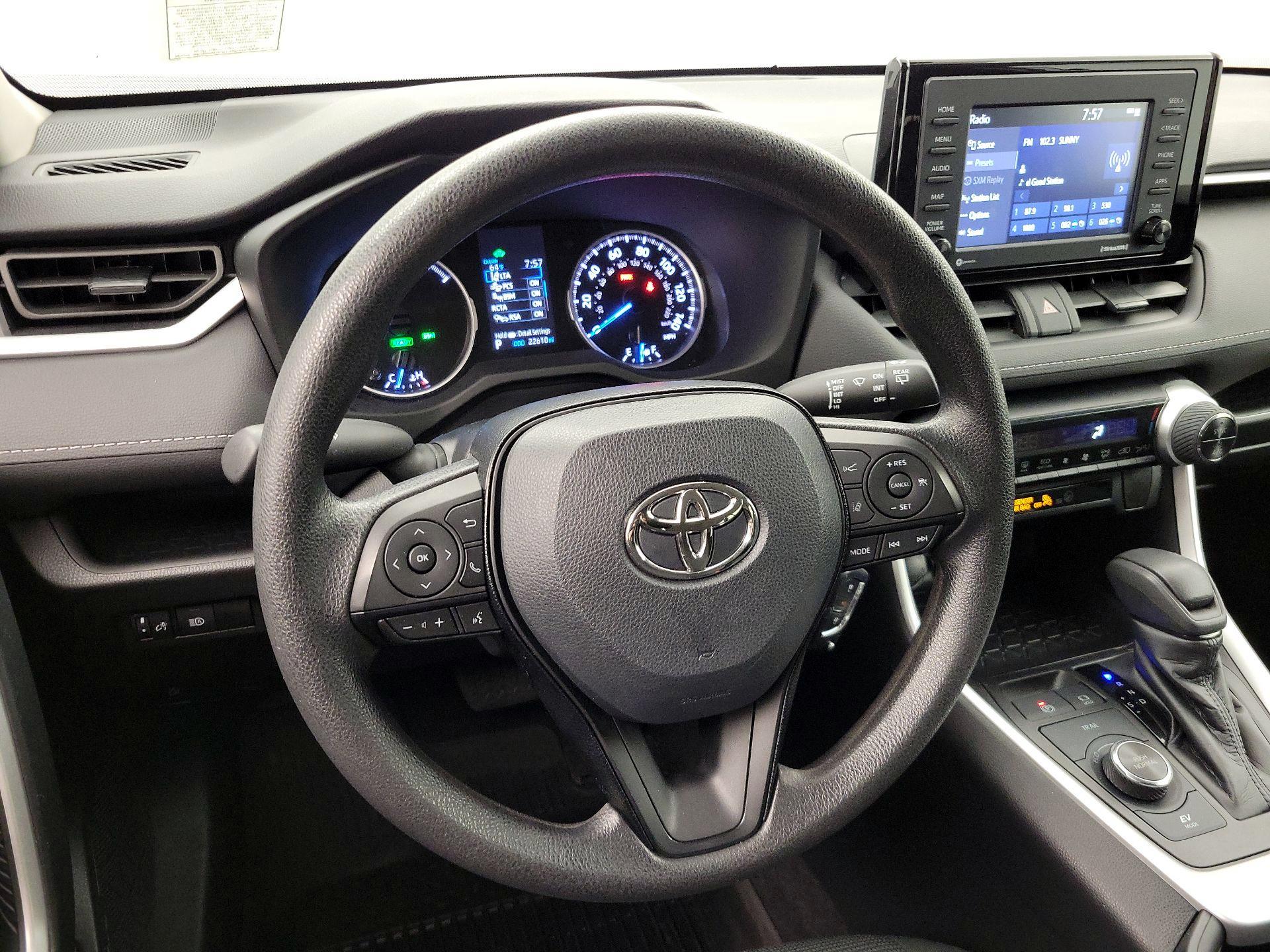 Thumbnail: 2021 Toyota RAV4 - 10