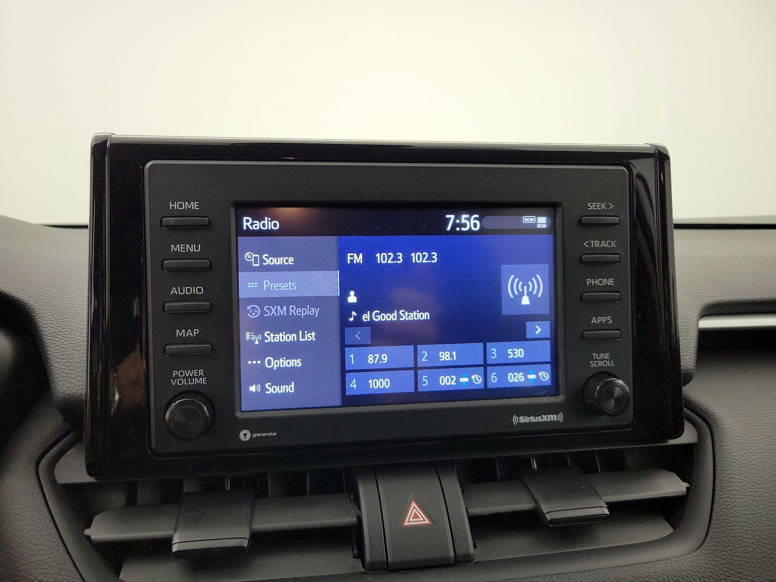 2021 Toyota RAV4 LE - Photo 7