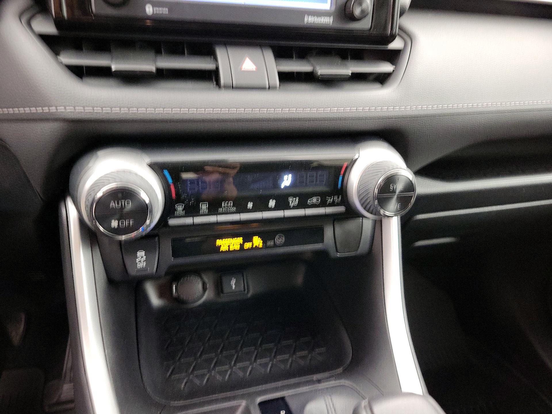 Thumbnail: 2021 Toyota RAV4 - 16