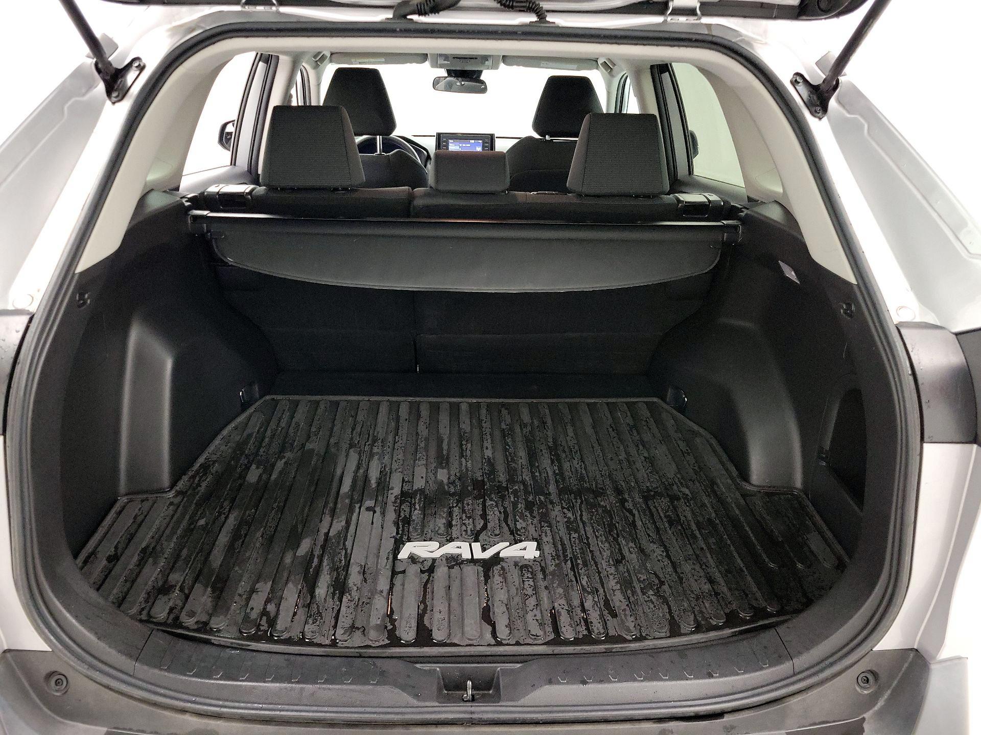 Thumbnail: 2021 Toyota RAV4 - 20