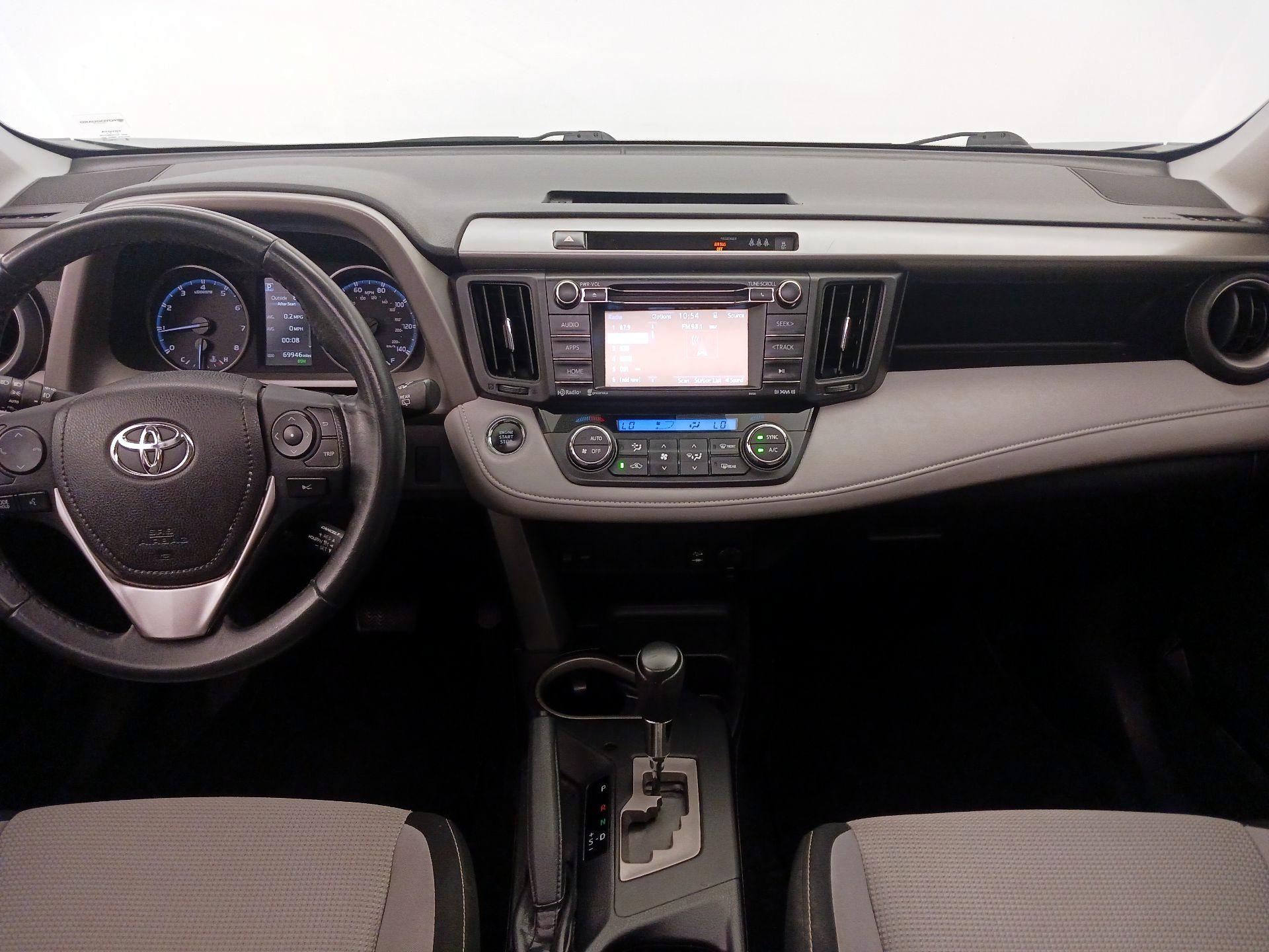 Thumbnail: 2018 Toyota RAV4 - 9