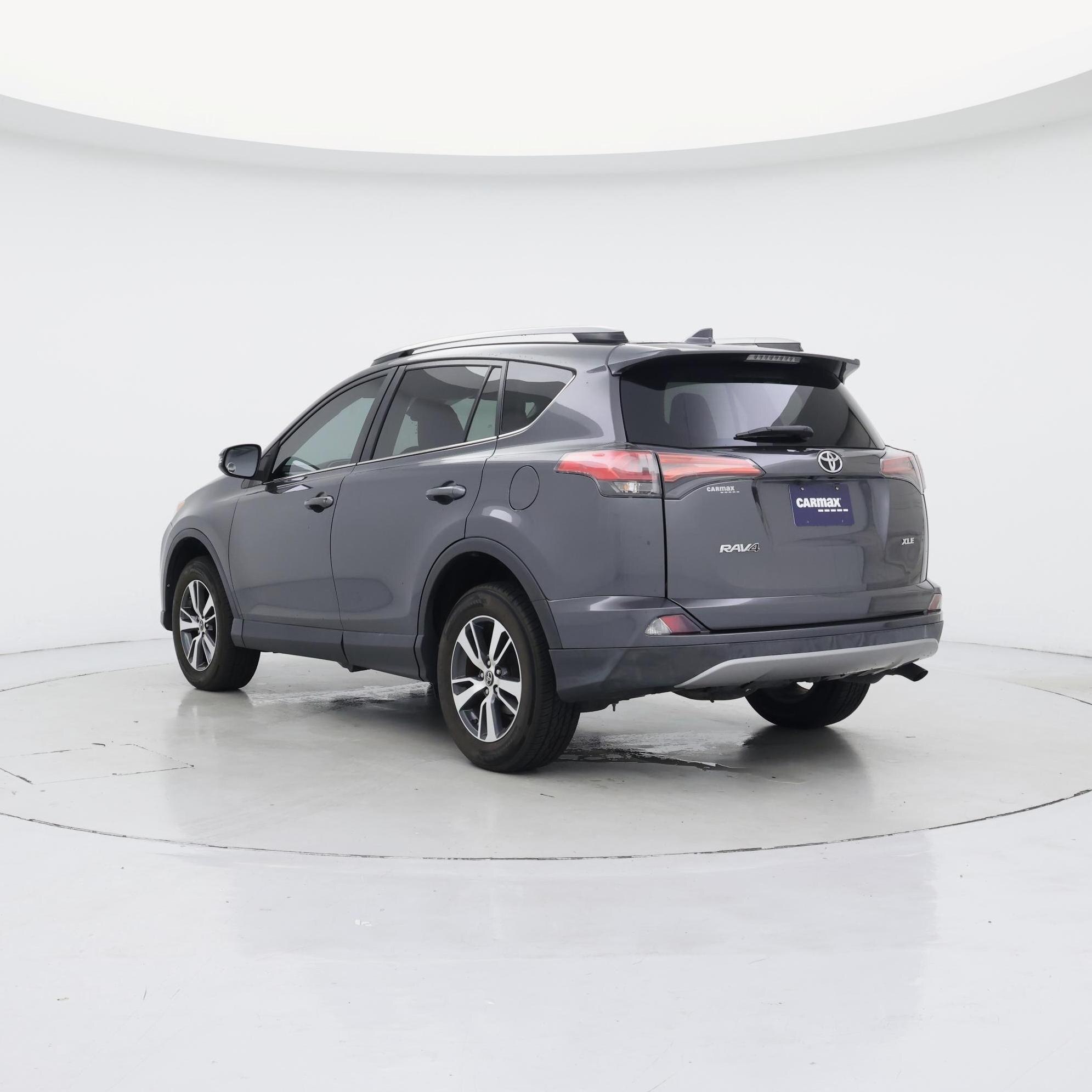 Thumbnail: 2018 Toyota RAV4 - 2
