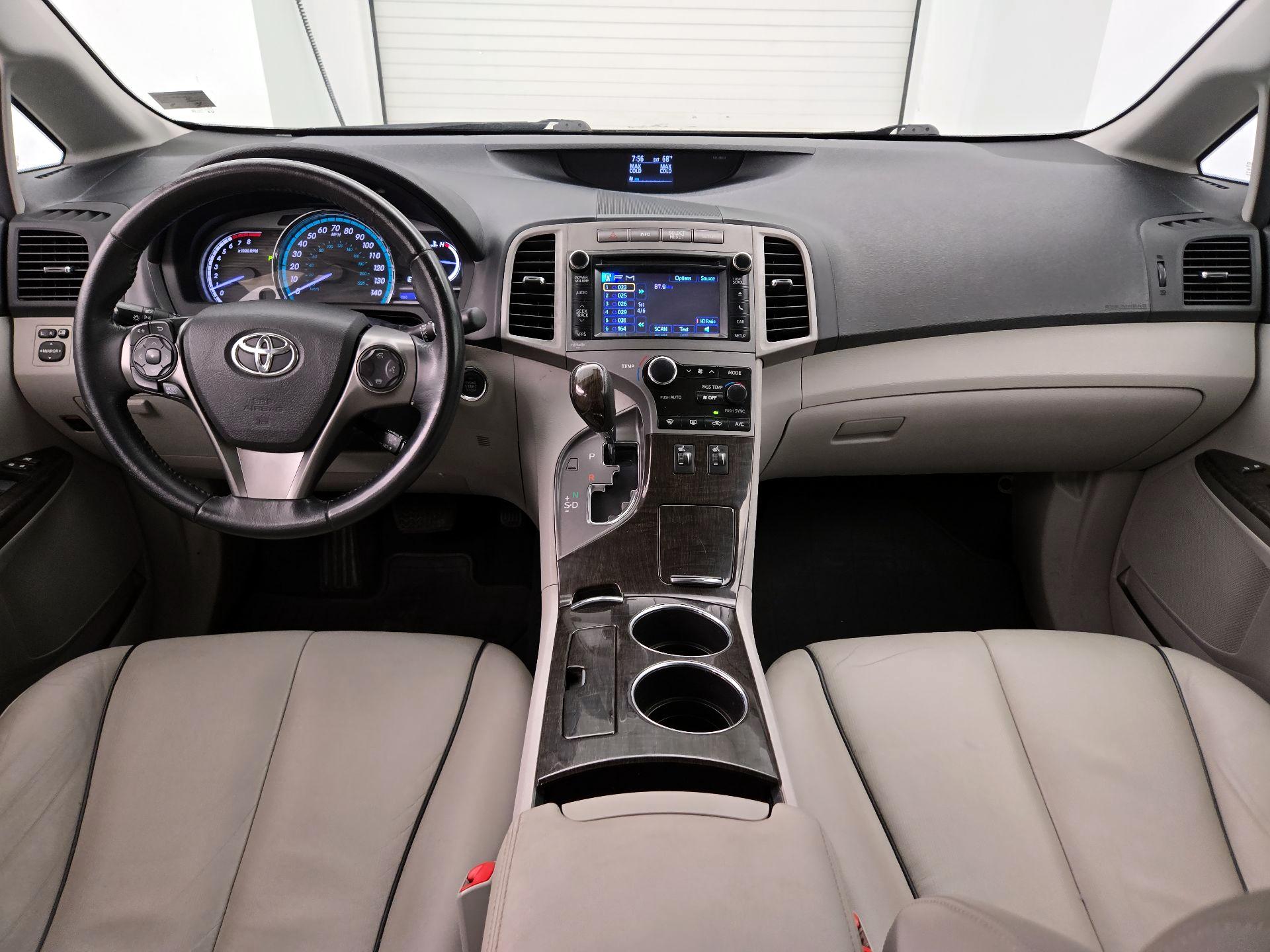 Thumbnail: 2014 Toyota Venza - 9