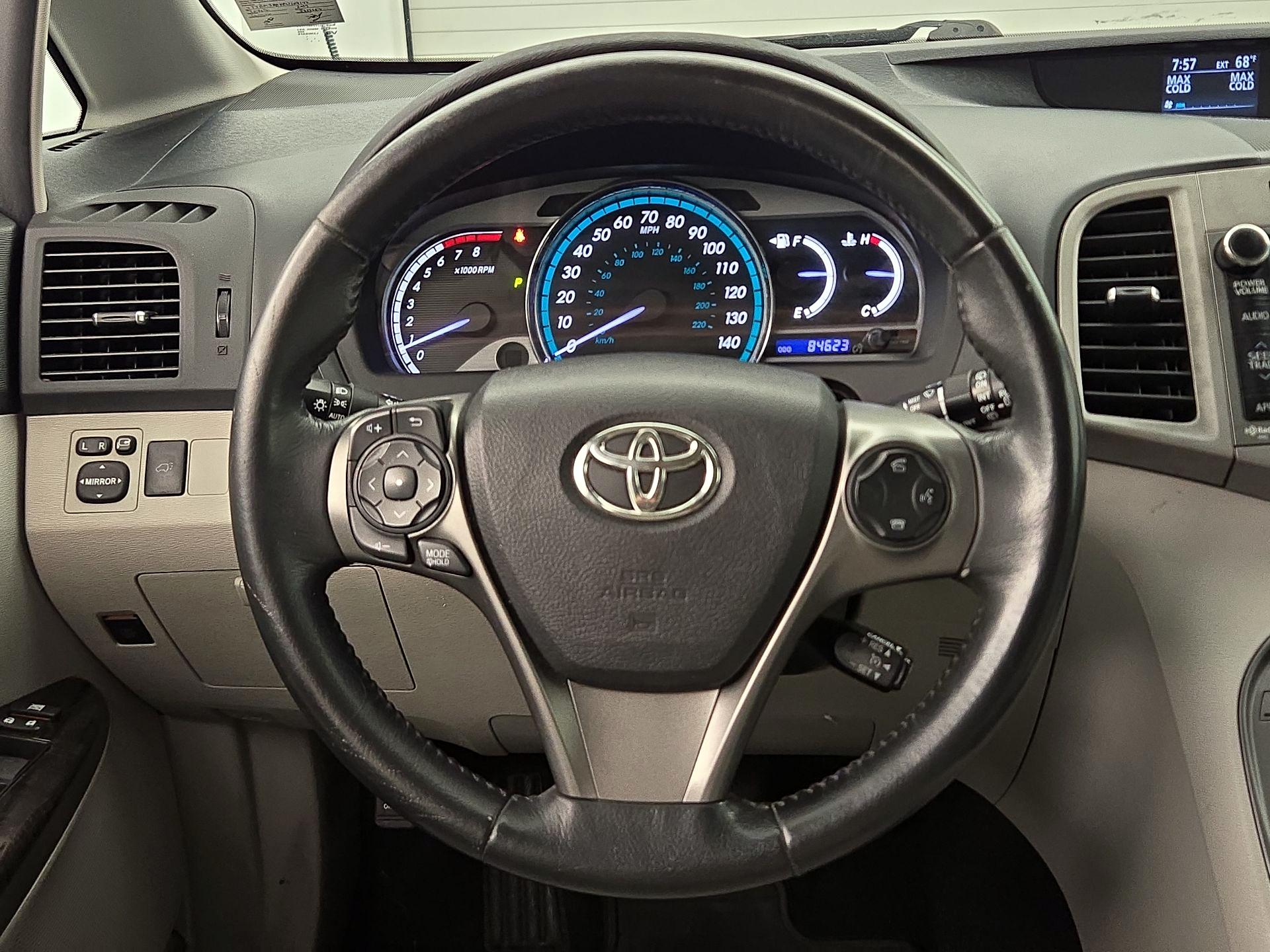 Thumbnail: 2014 Toyota Venza - 10