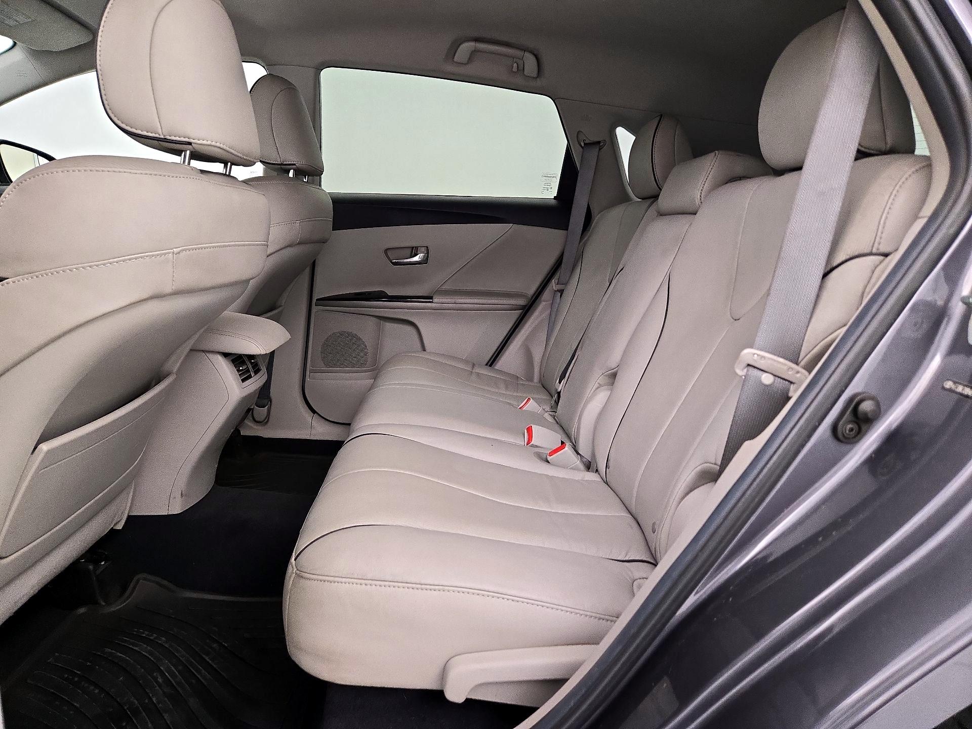 Thumbnail: 2014 Toyota Venza - 19