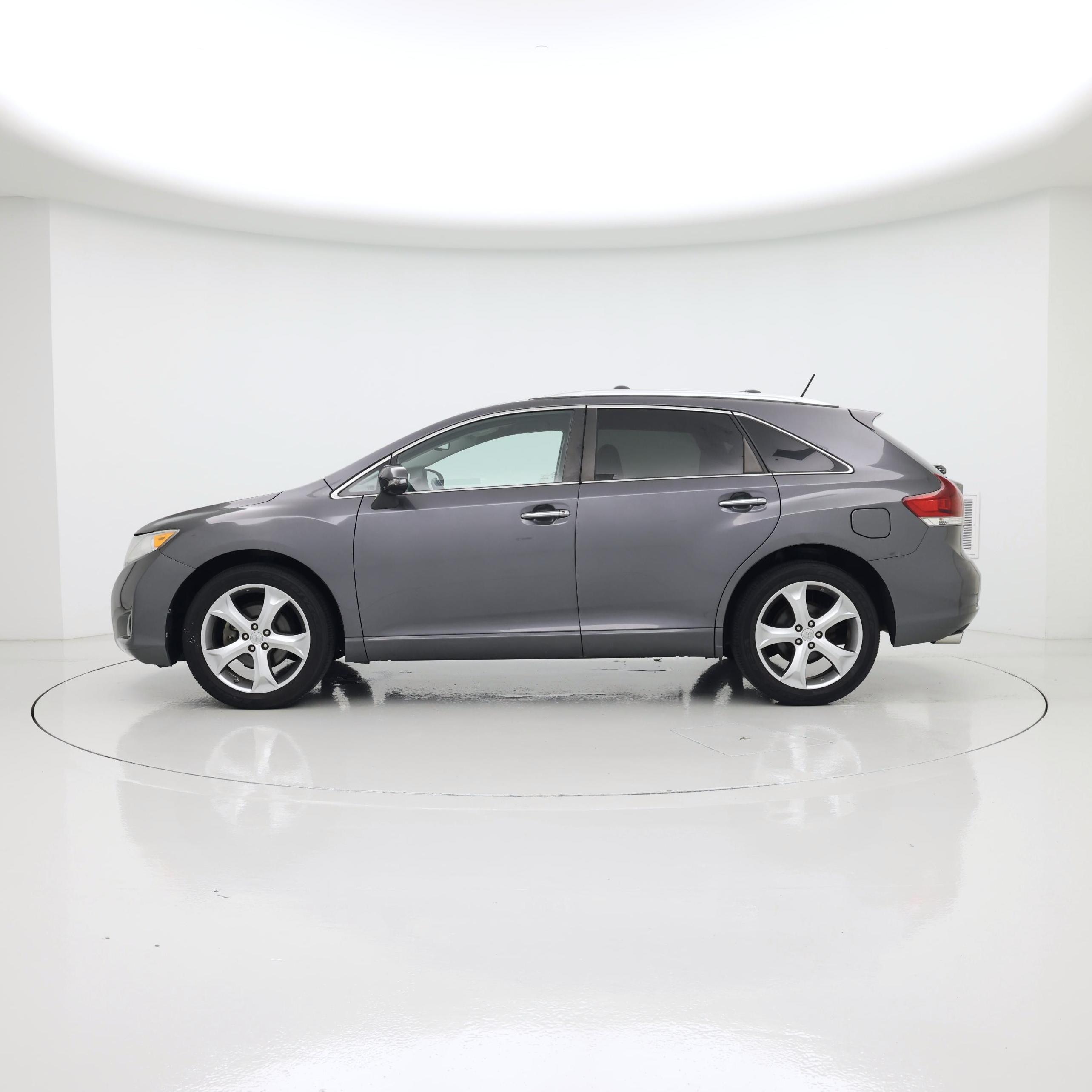 Thumbnail: 2014 Toyota Venza - 3