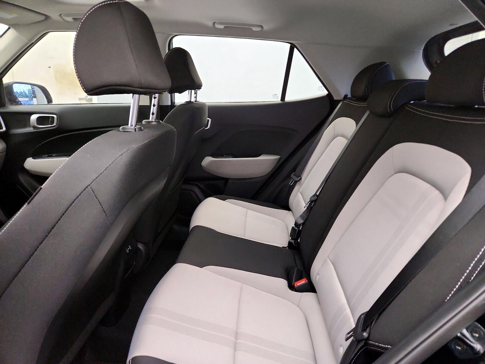 2024 Hyundai Venue SEL - Photo 21