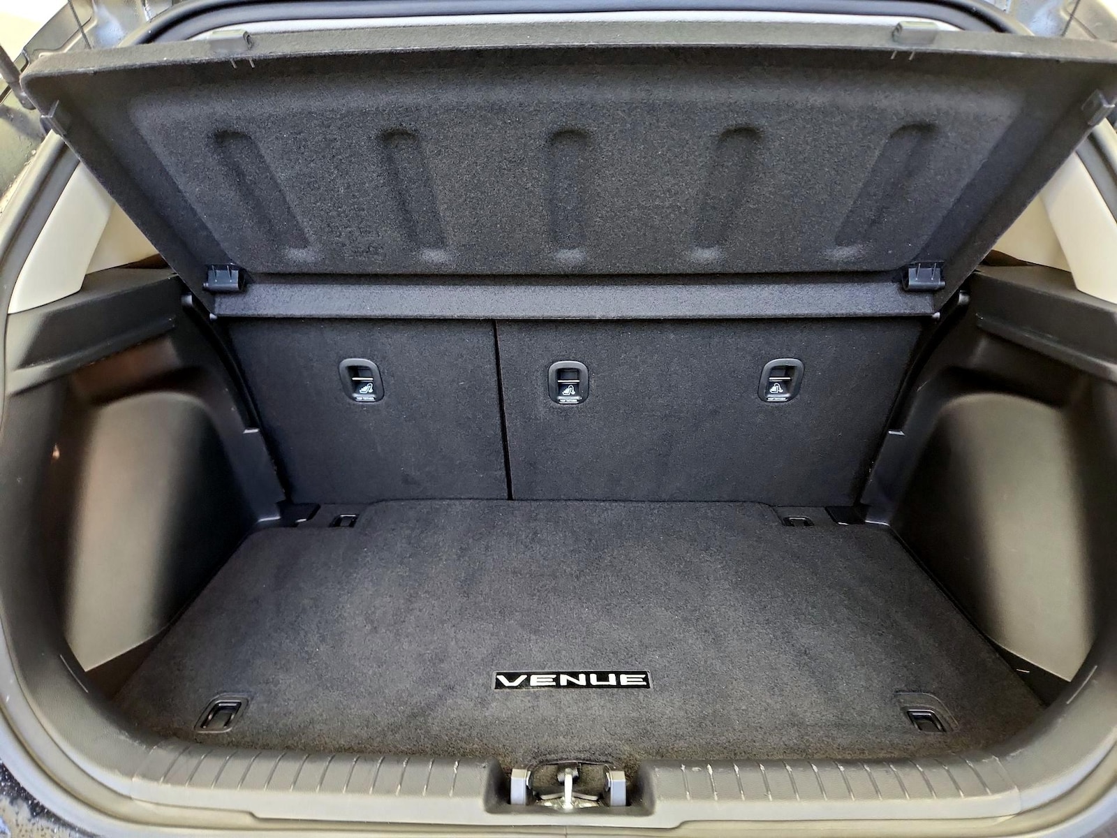 2024 Hyundai Venue SEL - Photo 22