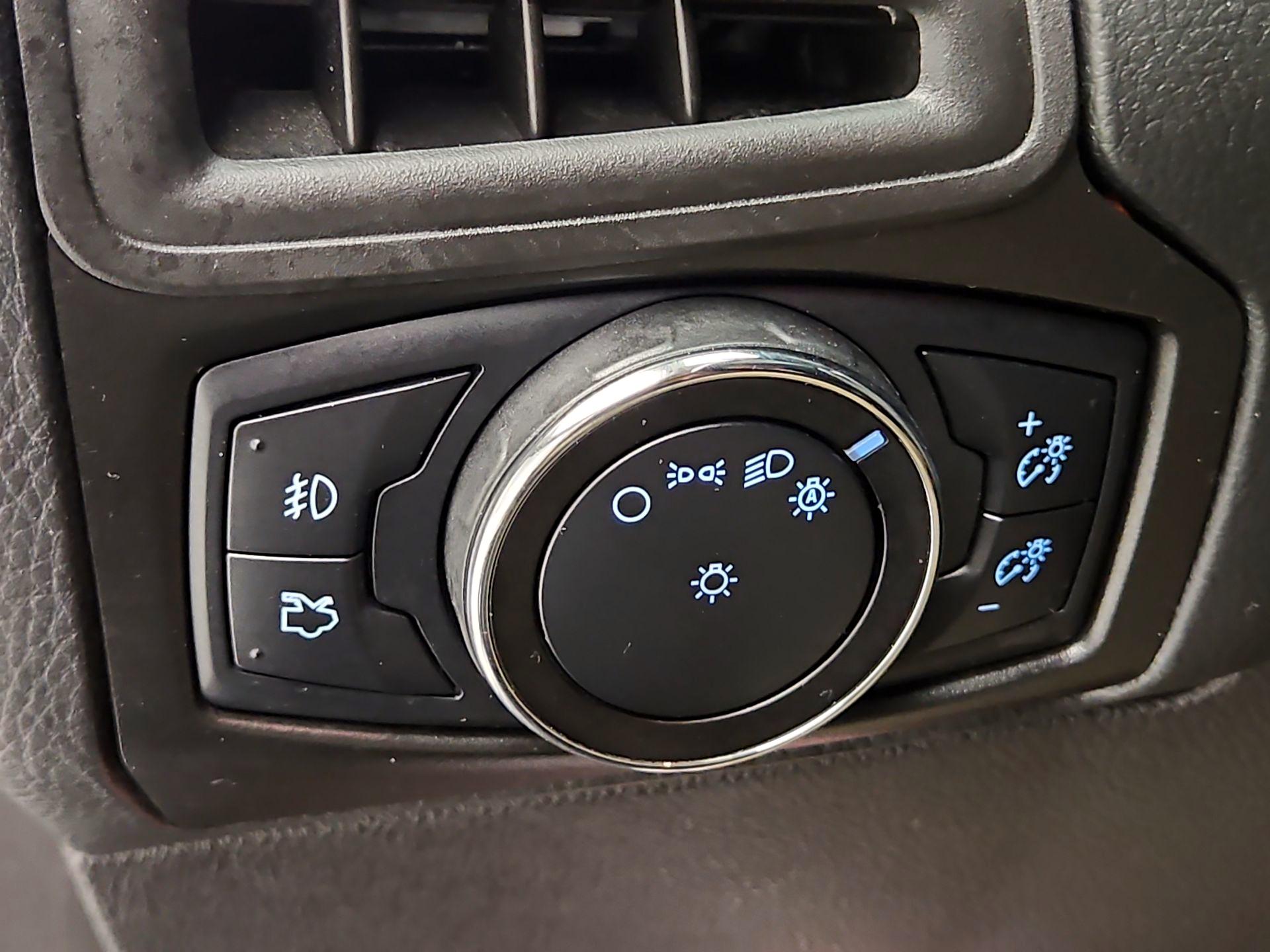 Thumbnail: 2014 Ford Focus - 13