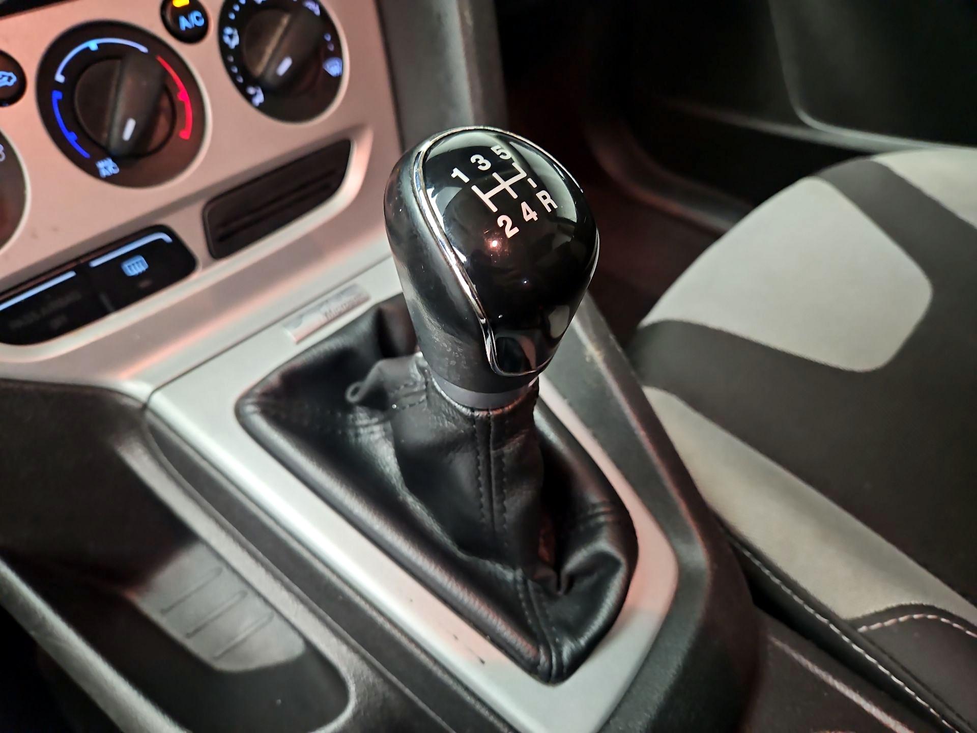 Thumbnail: 2014 Ford Focus - 16