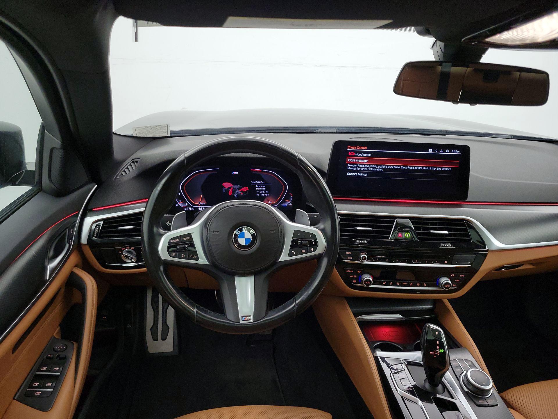 Thumbnail: 2022 BMW 5 Series - 10