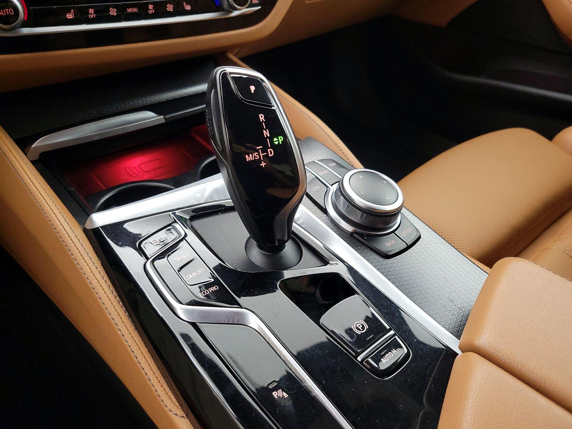 Thumbnail: 2022 BMW 5 Series - 18