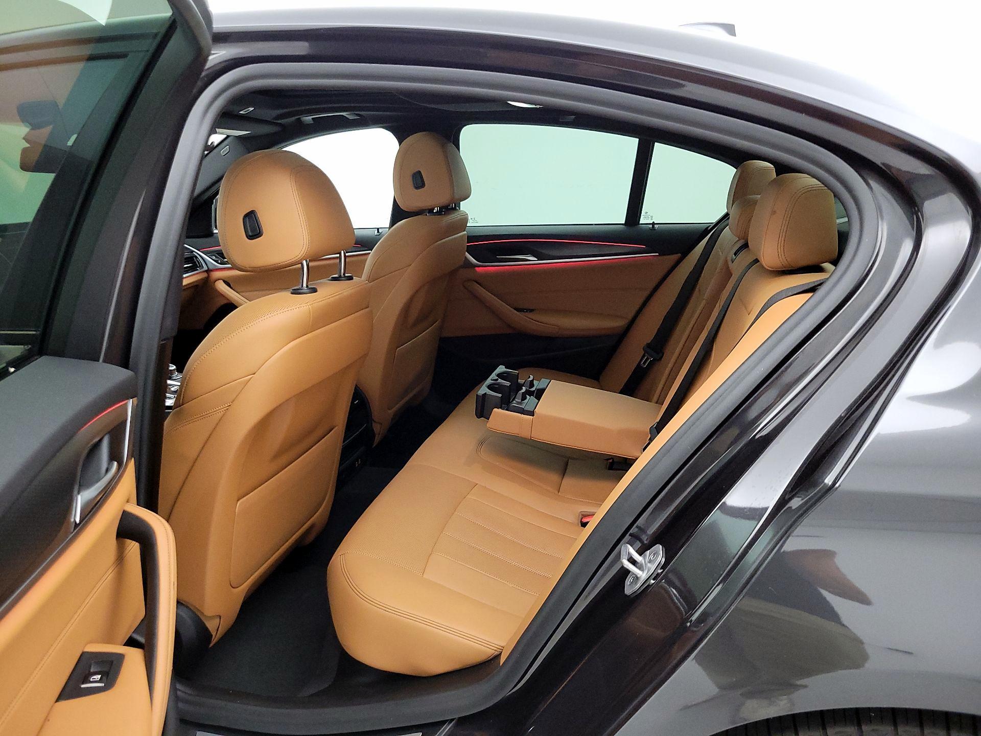 Thumbnail: 2022 BMW 5 Series - 20