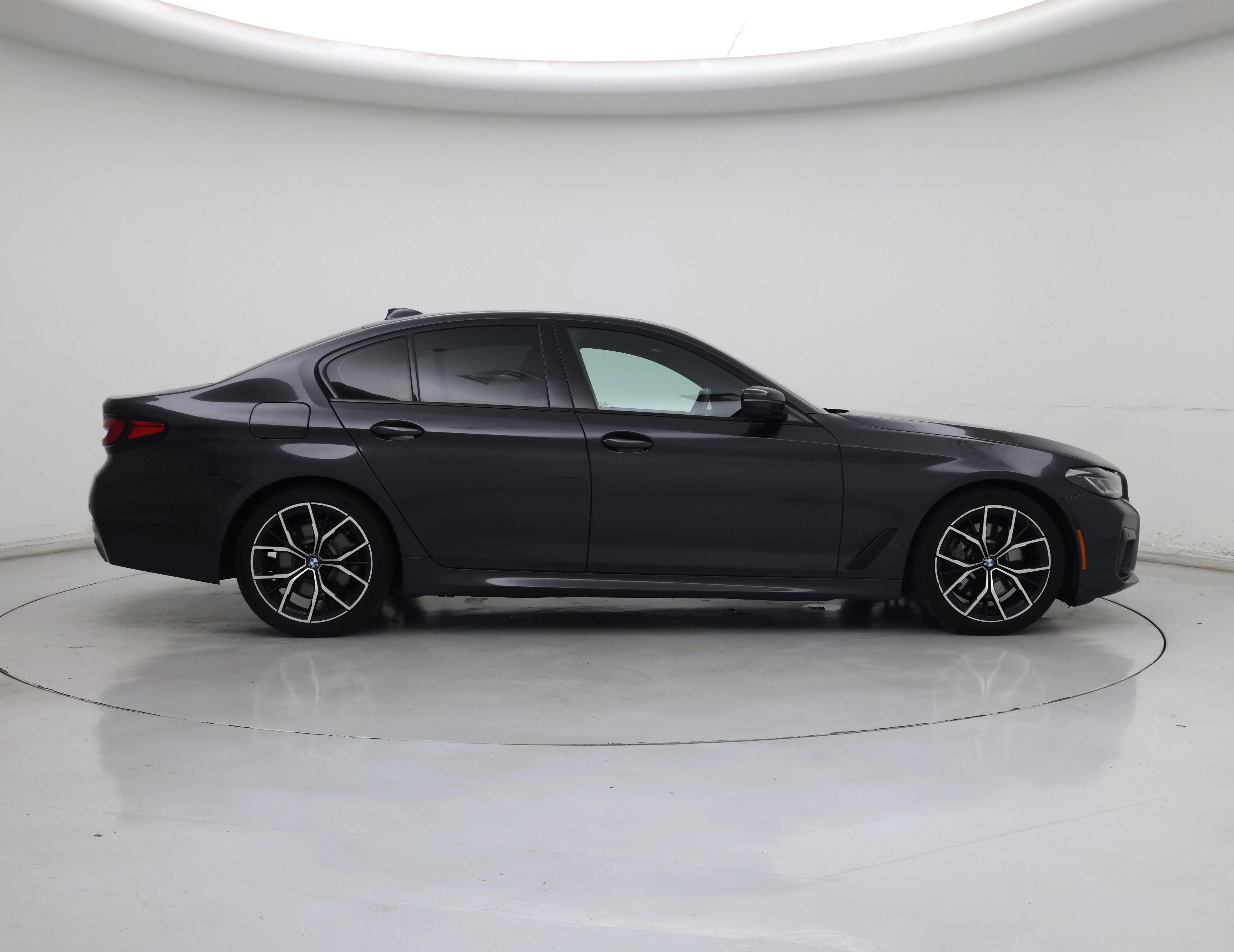 Thumbnail: 2022 BMW 5 Series - 7