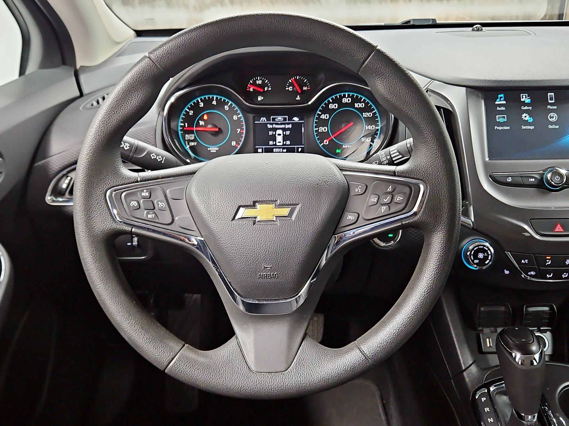Thumbnail: 2017 Chevrolet Cruze - 10