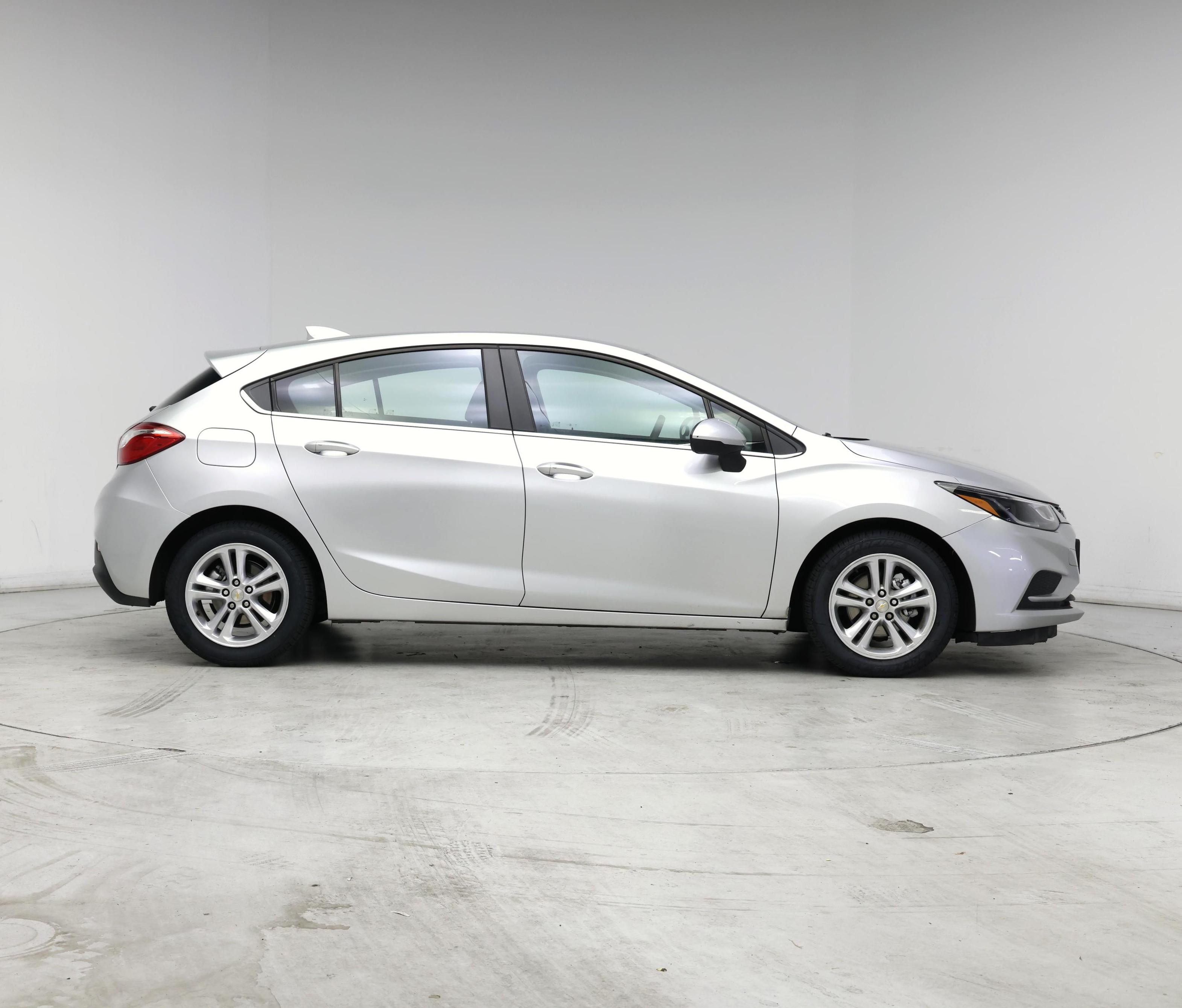 Thumbnail: 2017 Chevrolet Cruze - 7