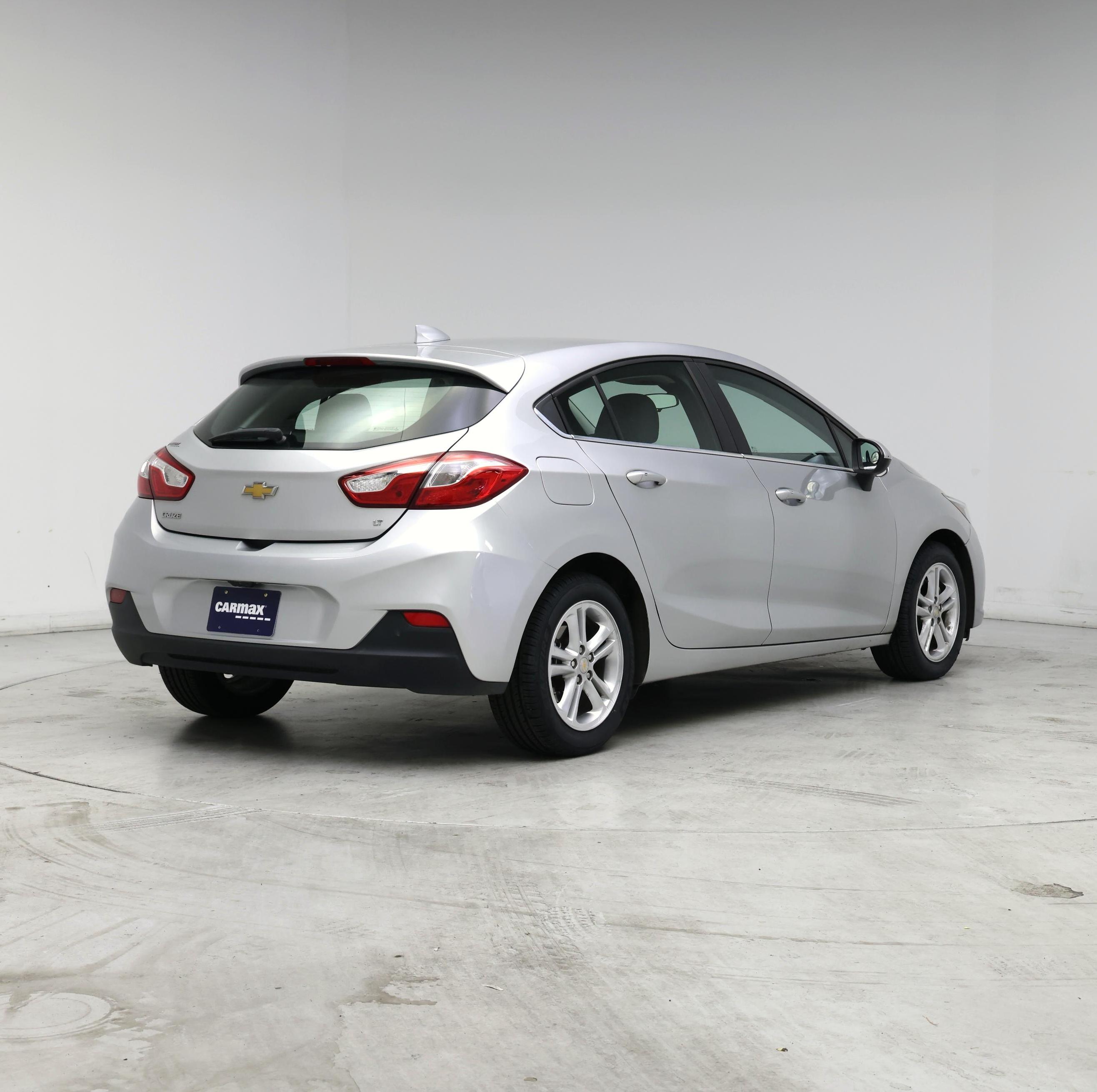 Thumbnail: 2017 Chevrolet Cruze - 8