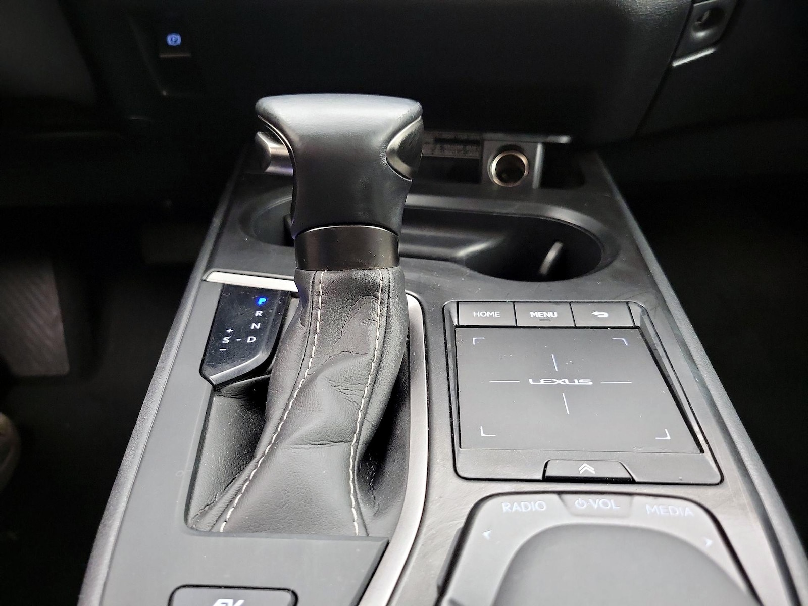 2021 Lexus UX Hybrid 250h - Photo 18