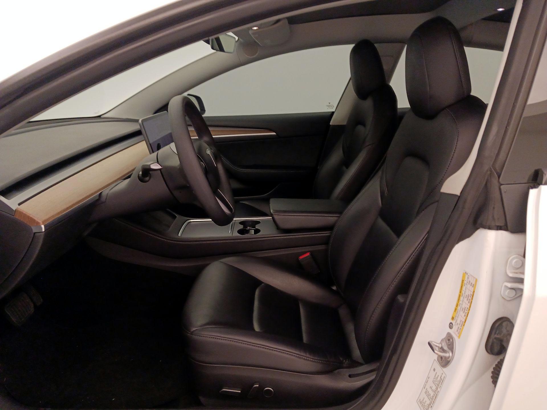 Thumbnail: 2022 Tesla Model 3 - 11