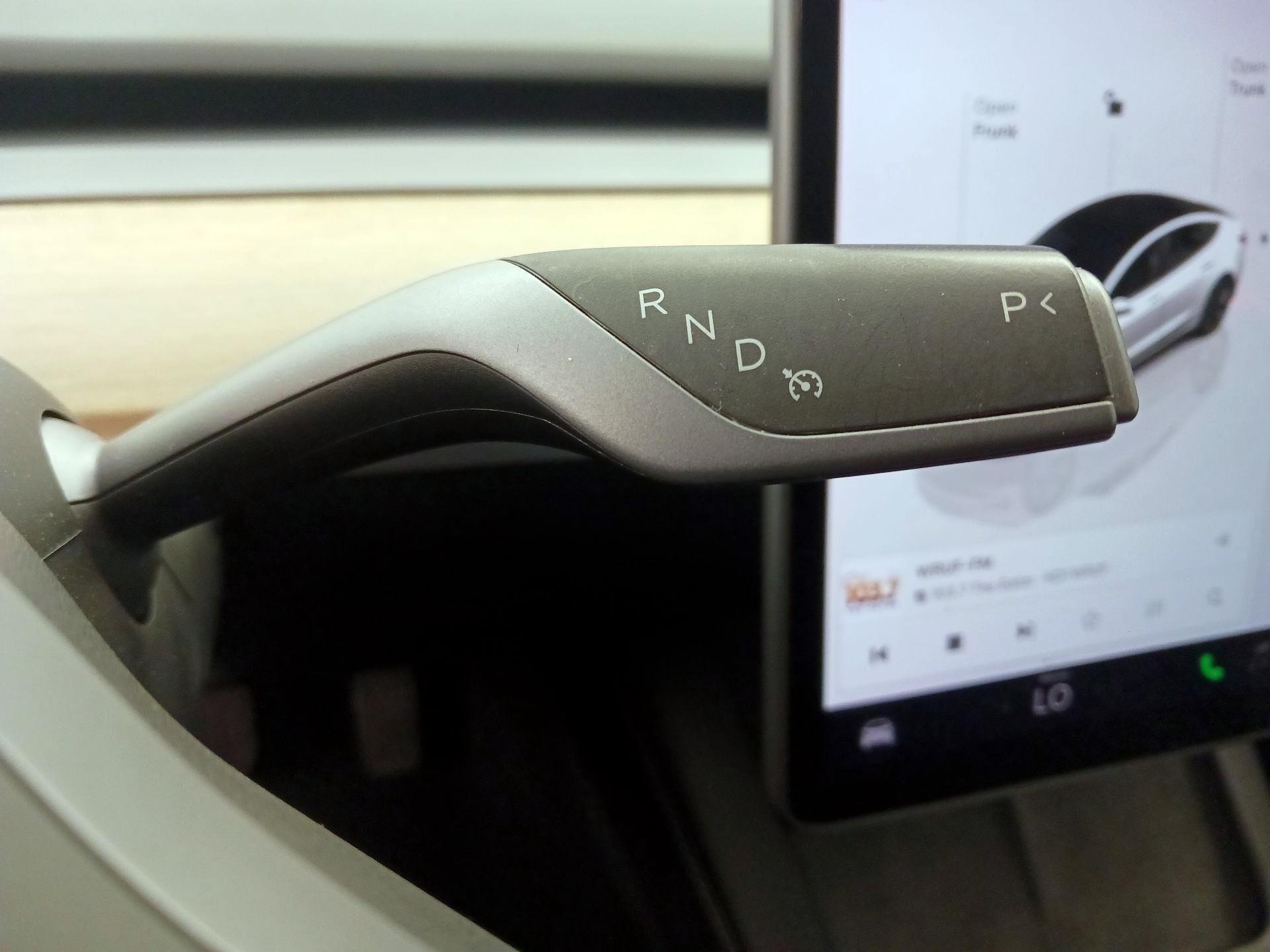 Thumbnail: 2022 Tesla Model 3 - 17