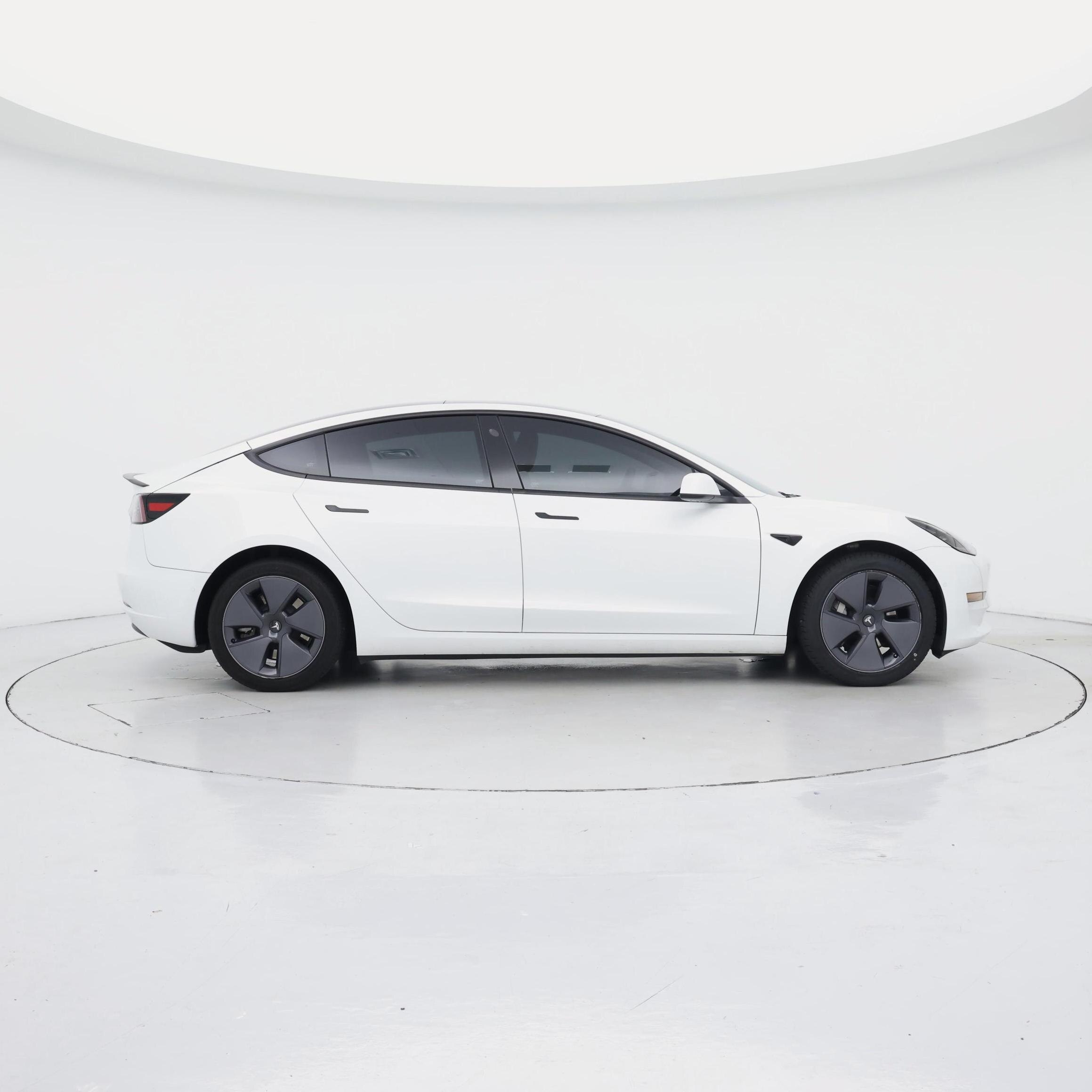 Thumbnail: 2022 Tesla Model 3 - 7