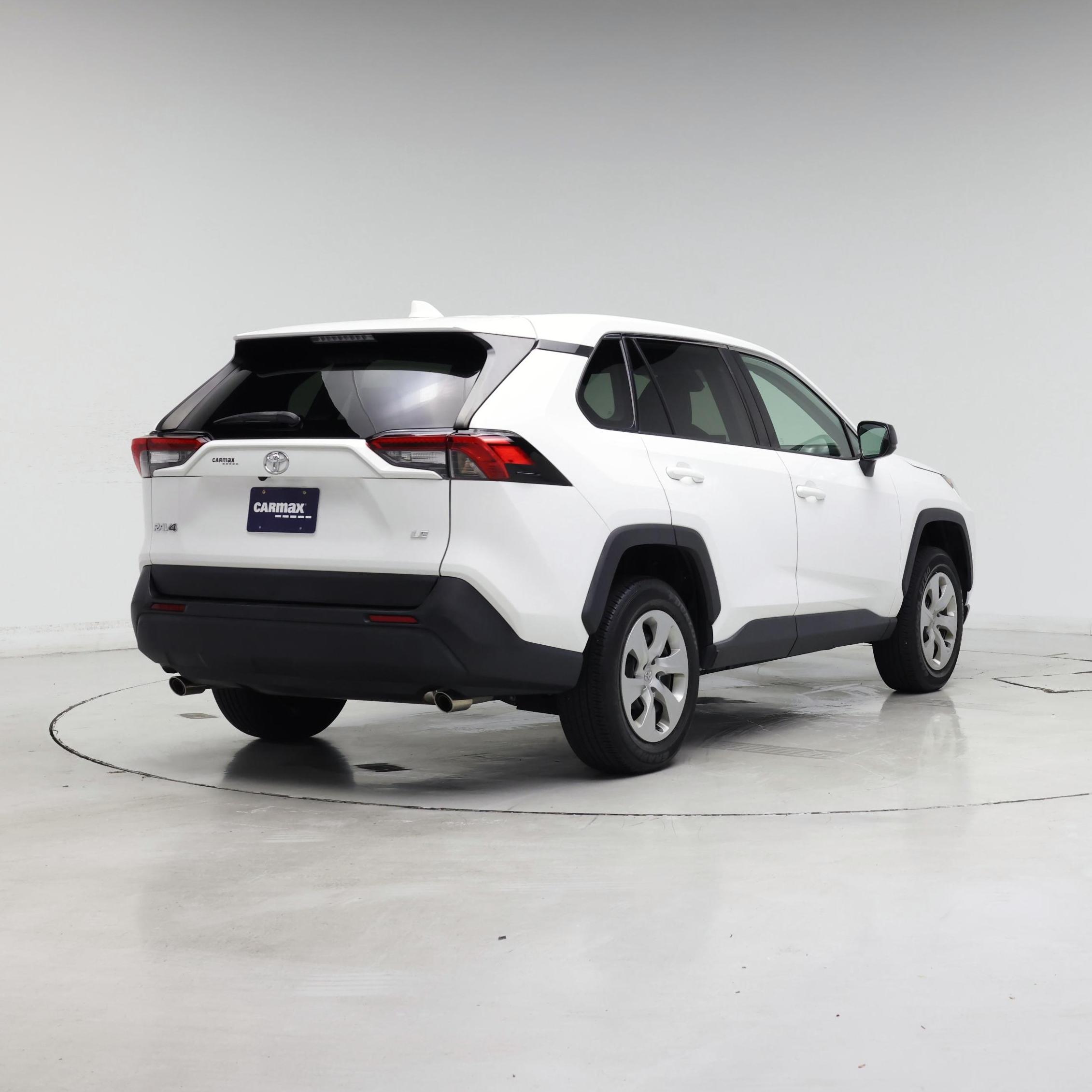 Thumbnail: 2022 Toyota RAV4 - 8