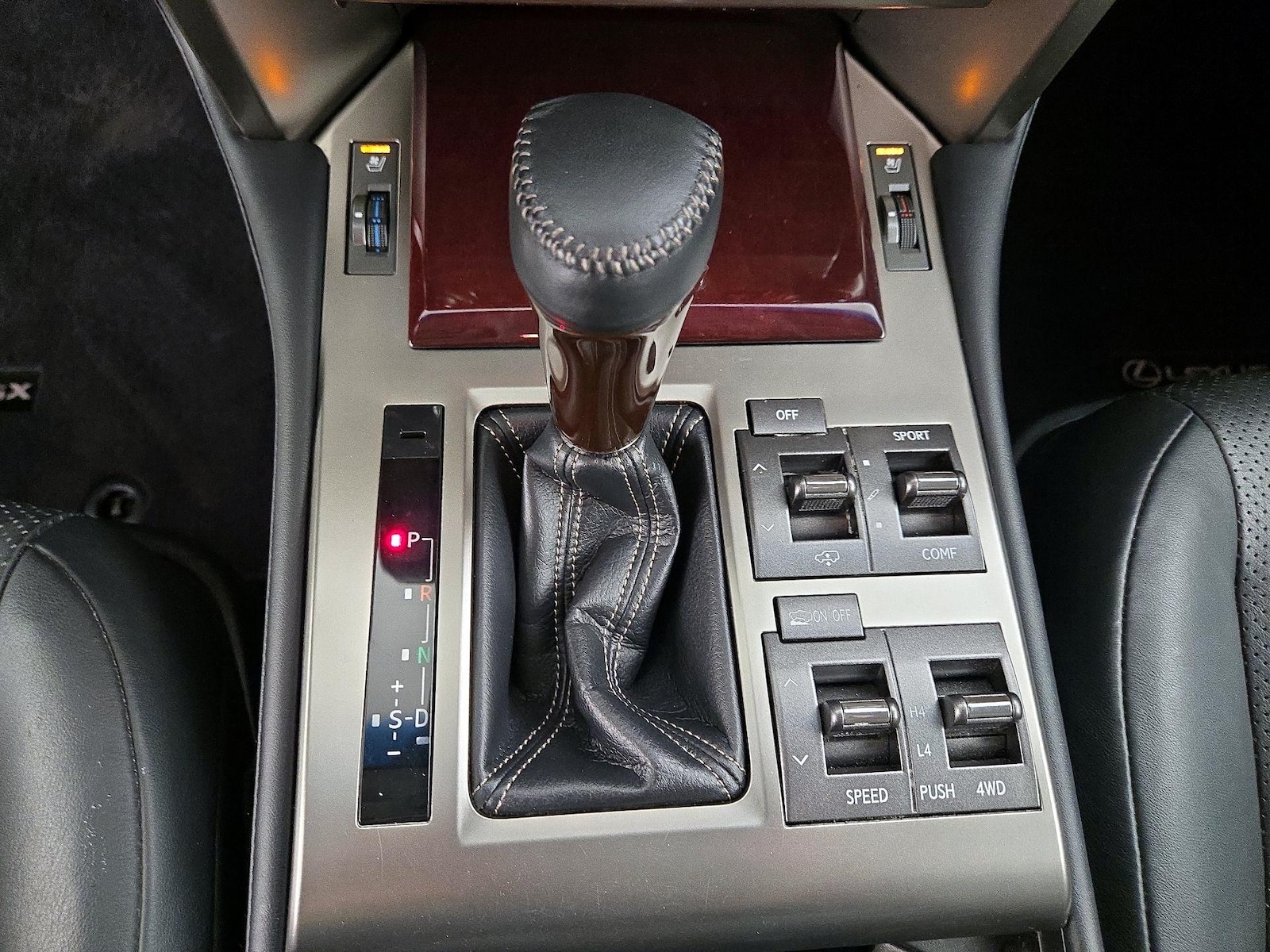 2019 Lexus GX LUXURY - Photo 19