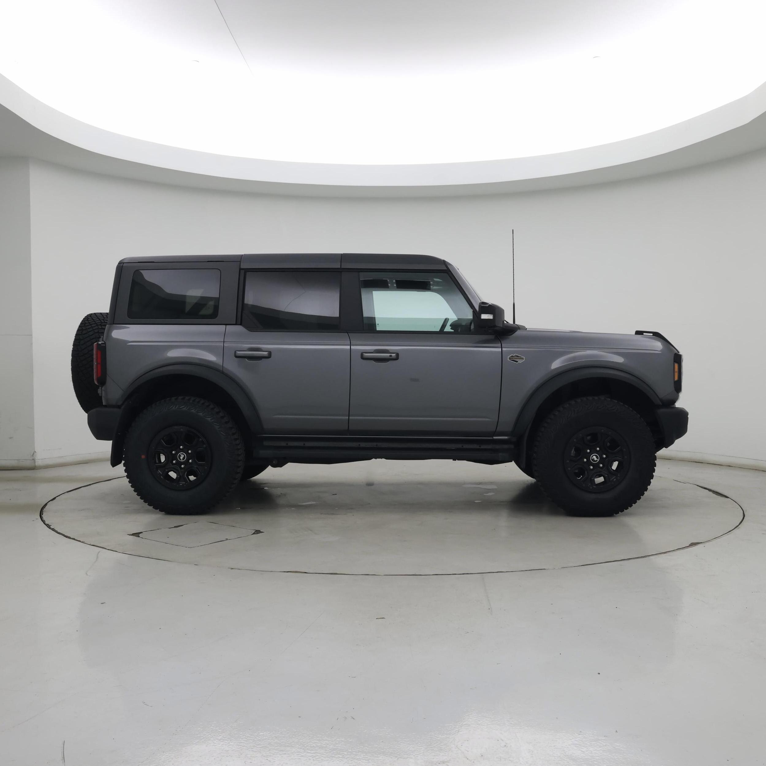Thumbnail: 2021 Ford Bronco - 7