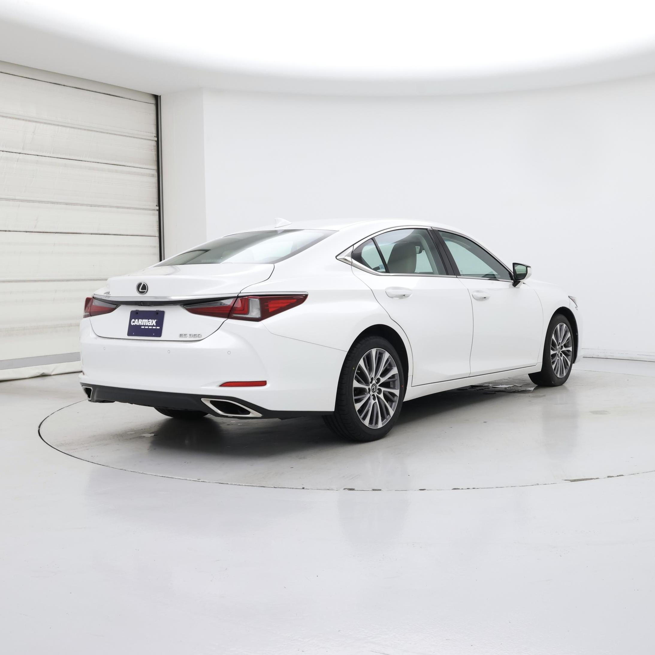 Thumbnail: 2019 Lexus ES - 8