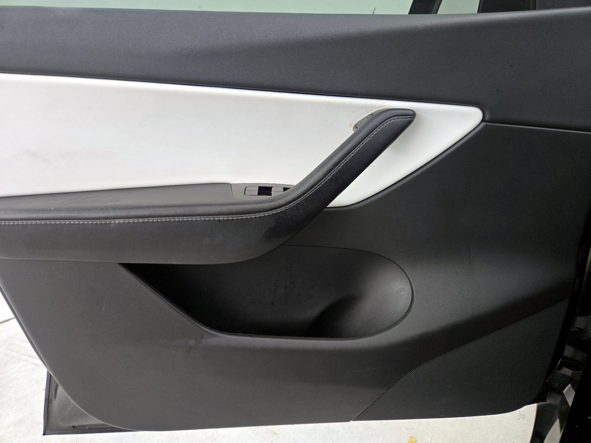 Thumbnail: 2020 Tesla Model Y - 12