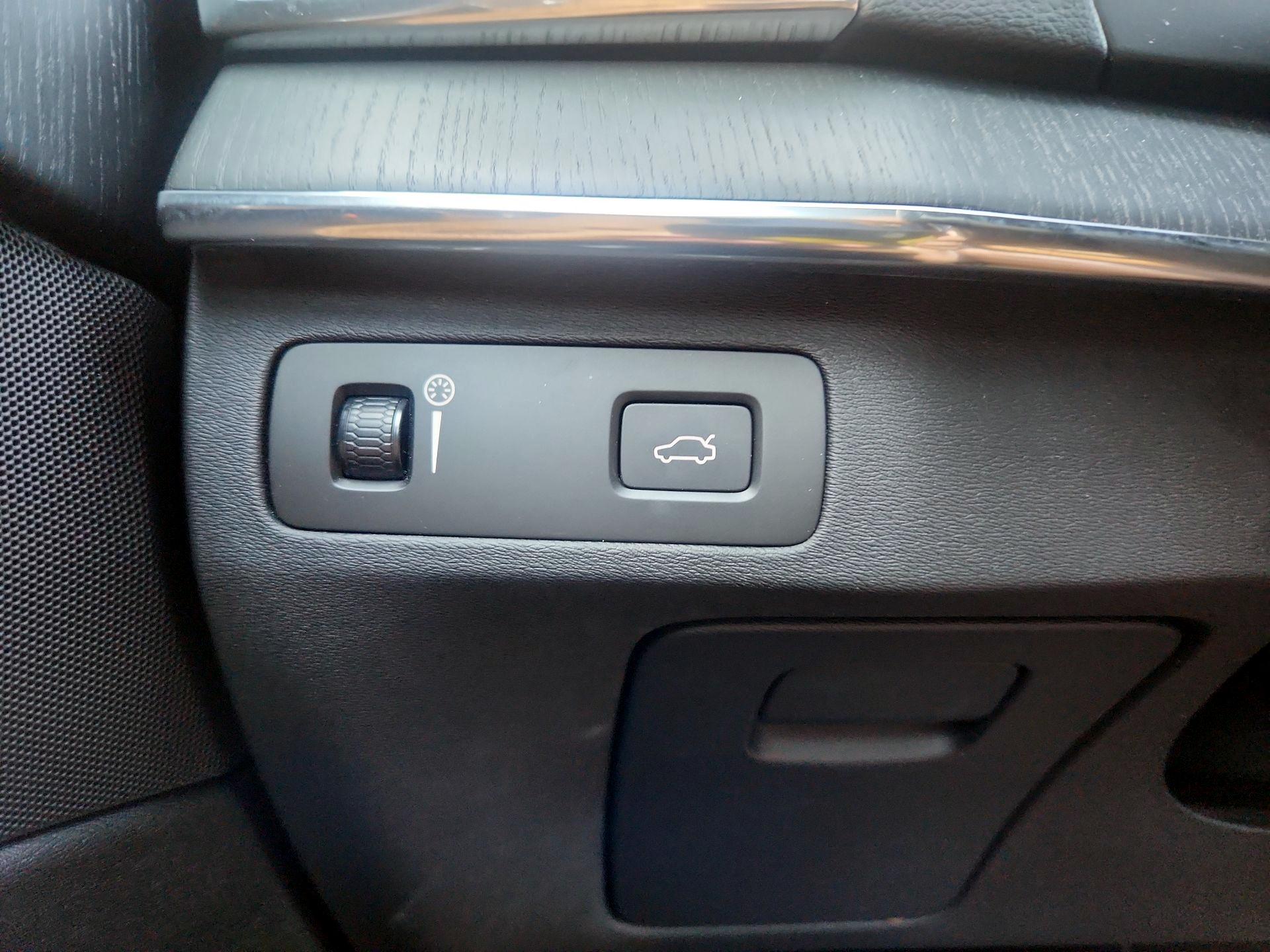 Thumbnail: 2021 Volvo XC90 - 13