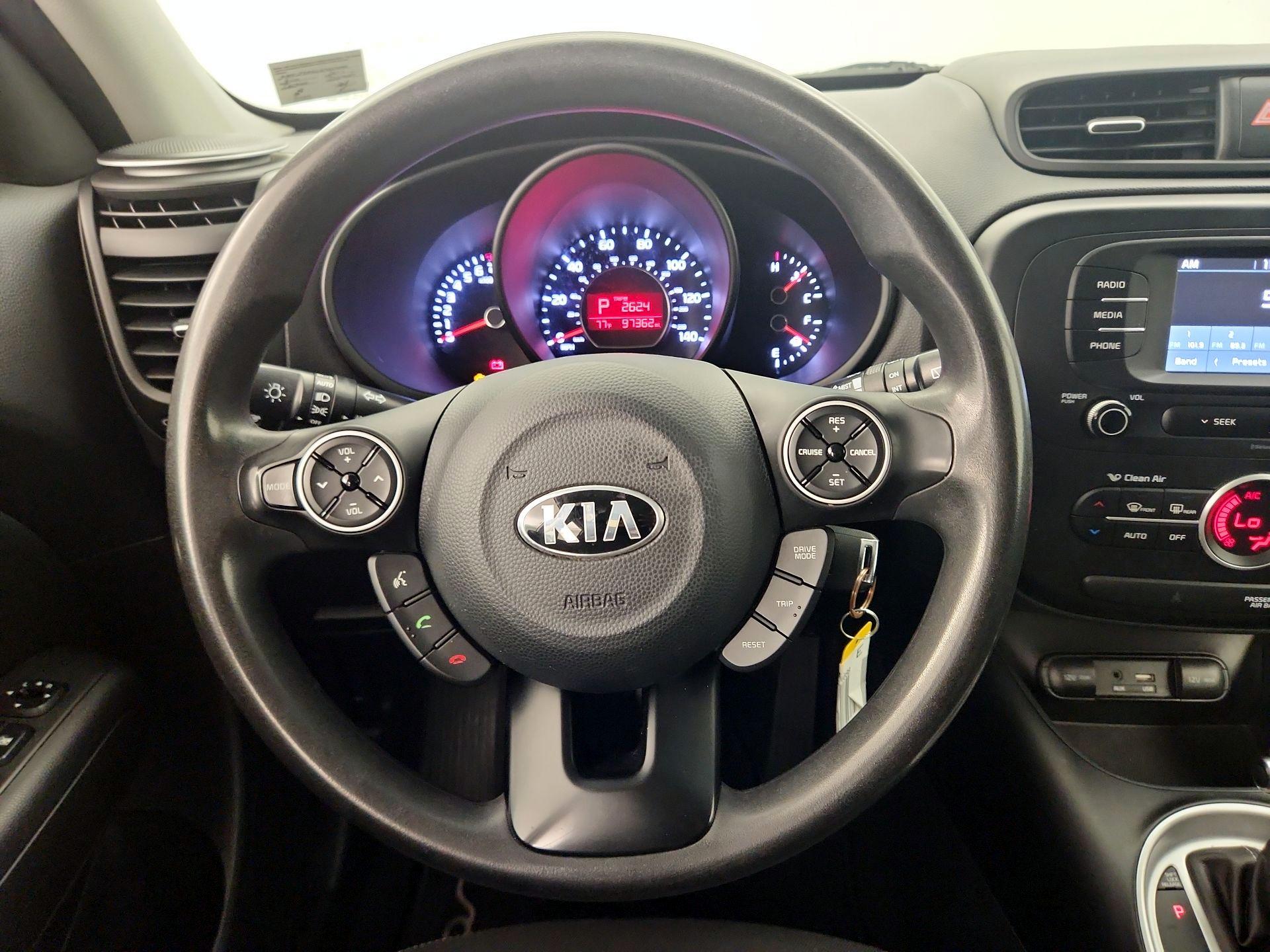 Thumbnail: 2017 Kia Soul - 10