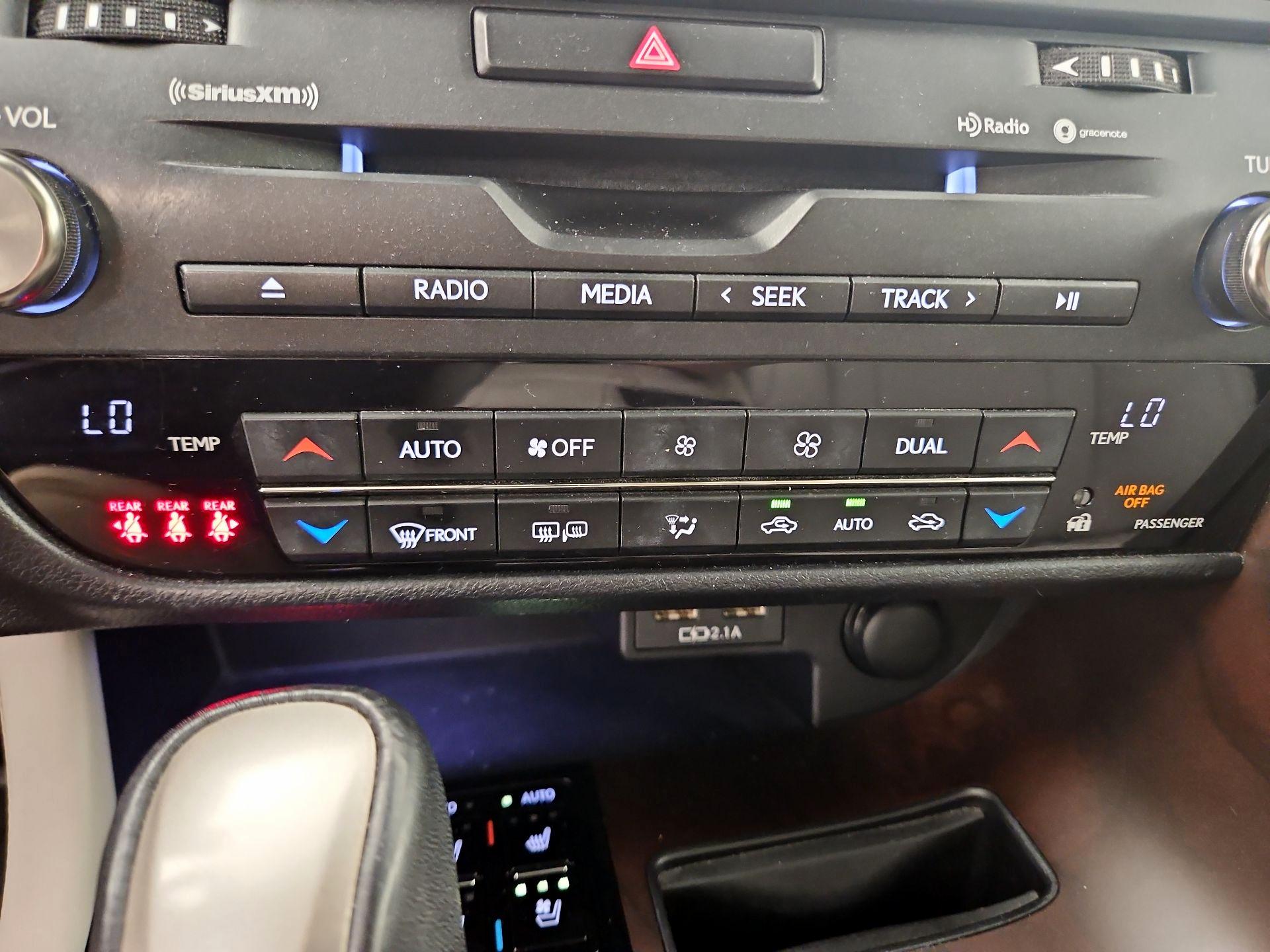 Thumbnail: 2021 Lexus RX - 17