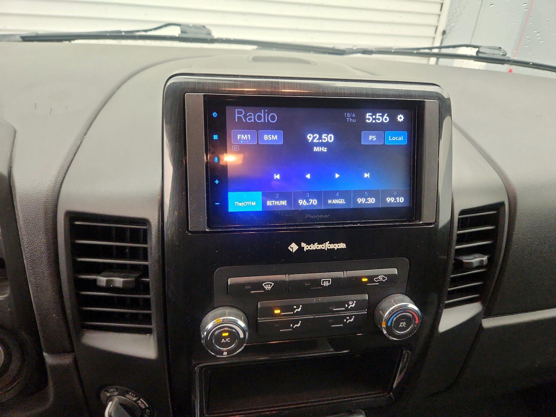 Thumbnail: 2015 Nissan Titan - 15