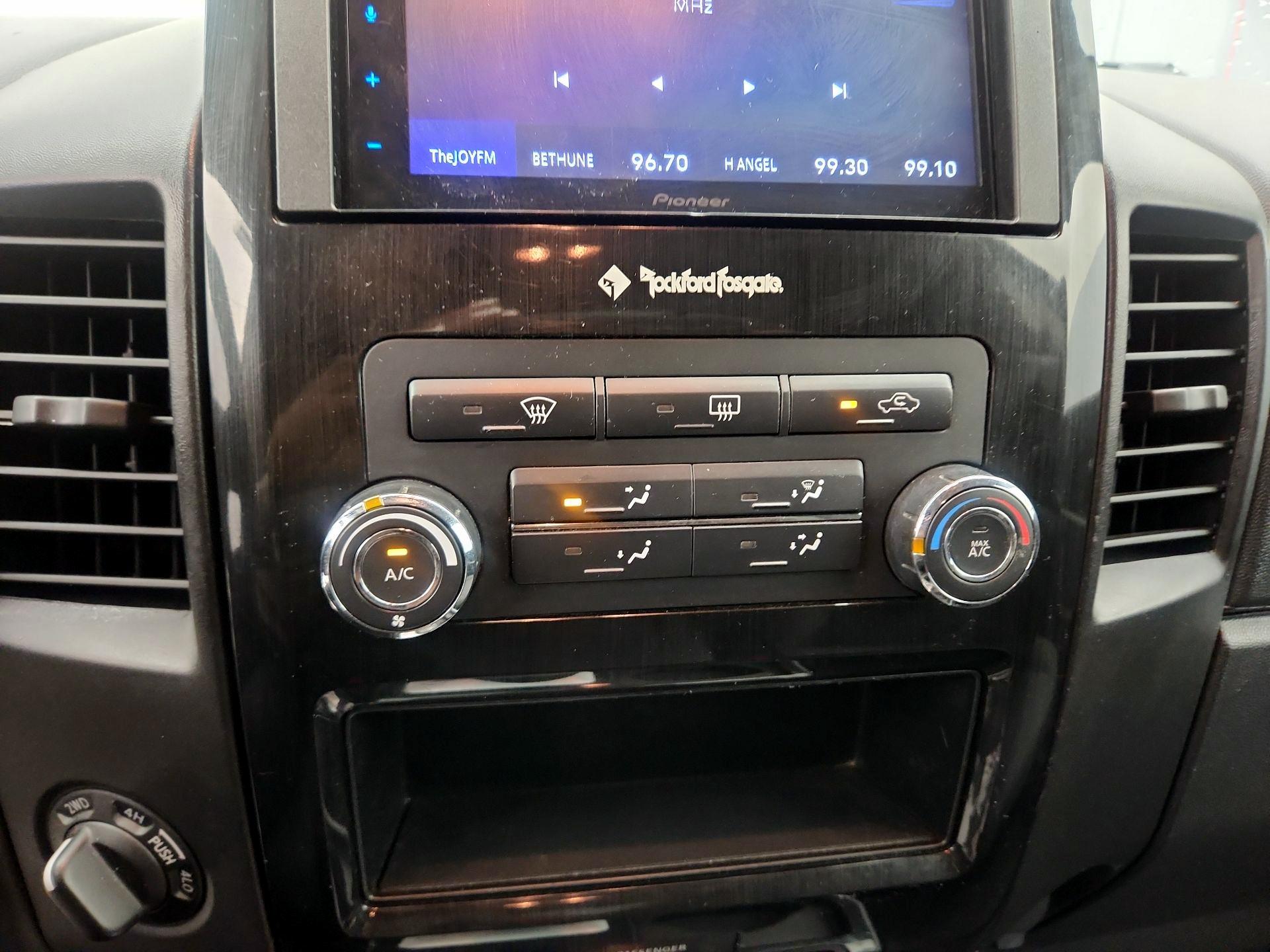 Thumbnail: 2015 Nissan Titan - 16