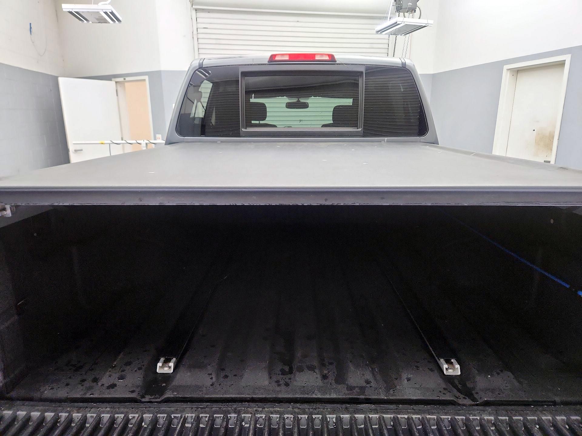 Thumbnail: 2015 Nissan Titan - 20