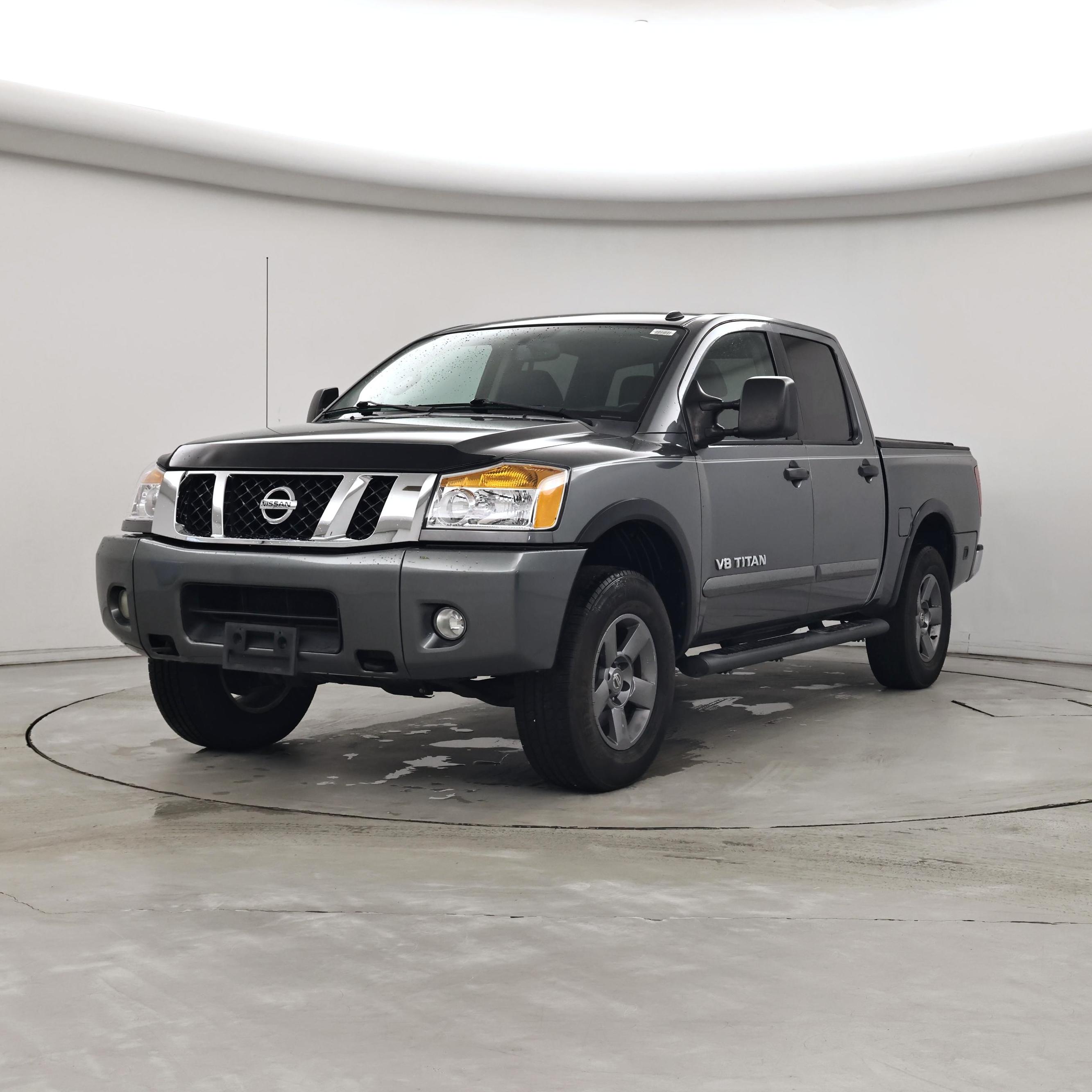 Thumbnail: 2015 Nissan Titan - 4