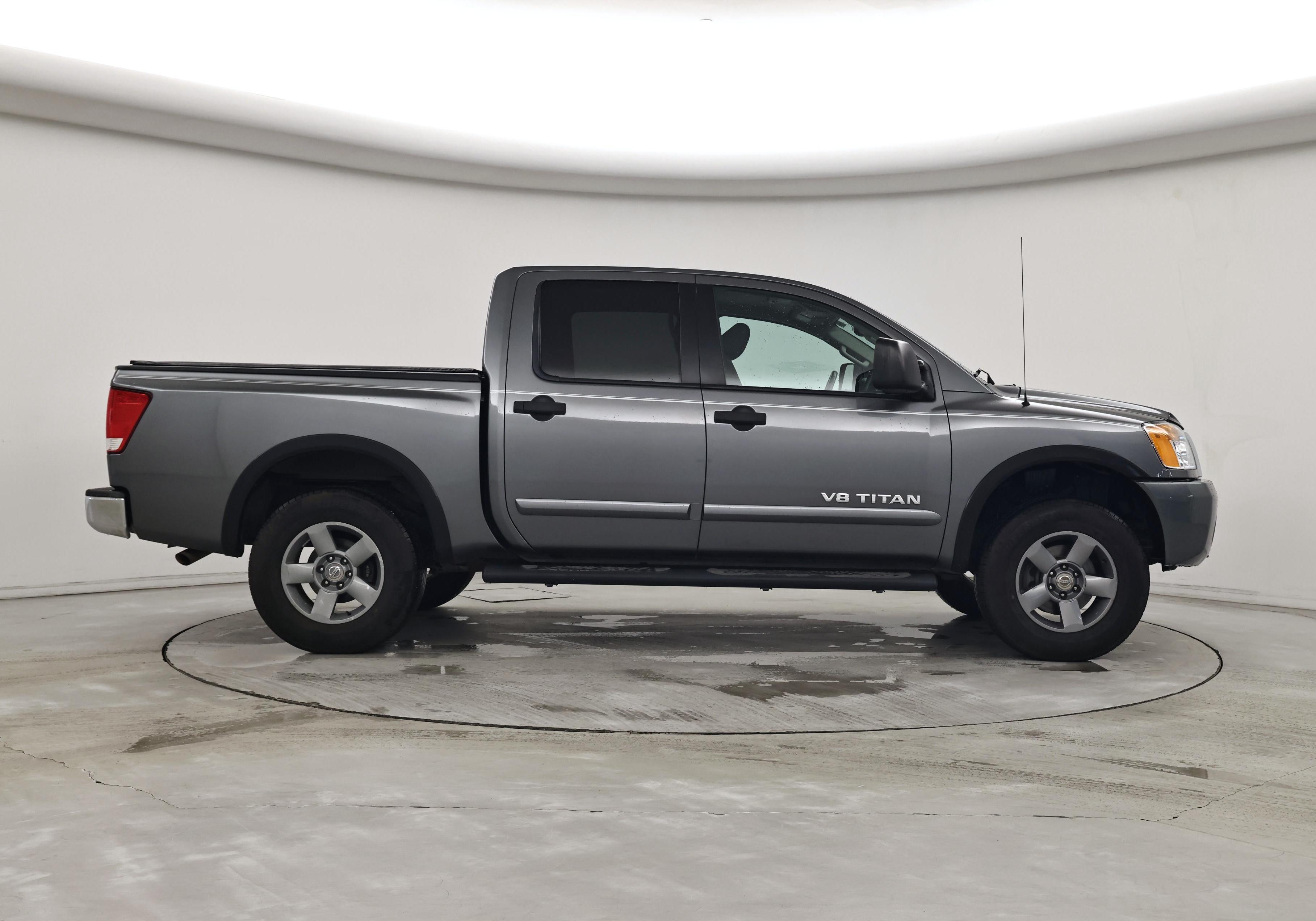 Thumbnail: 2015 Nissan Titan - 7